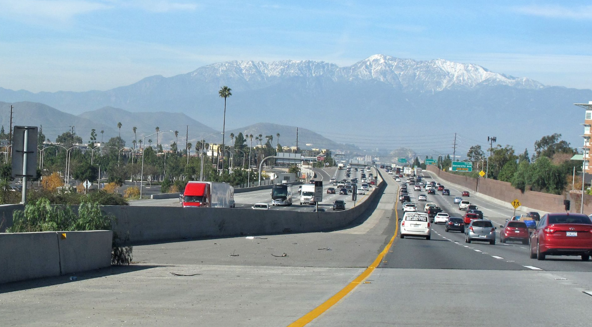 File:CA State Route 60 at University exit.jpg