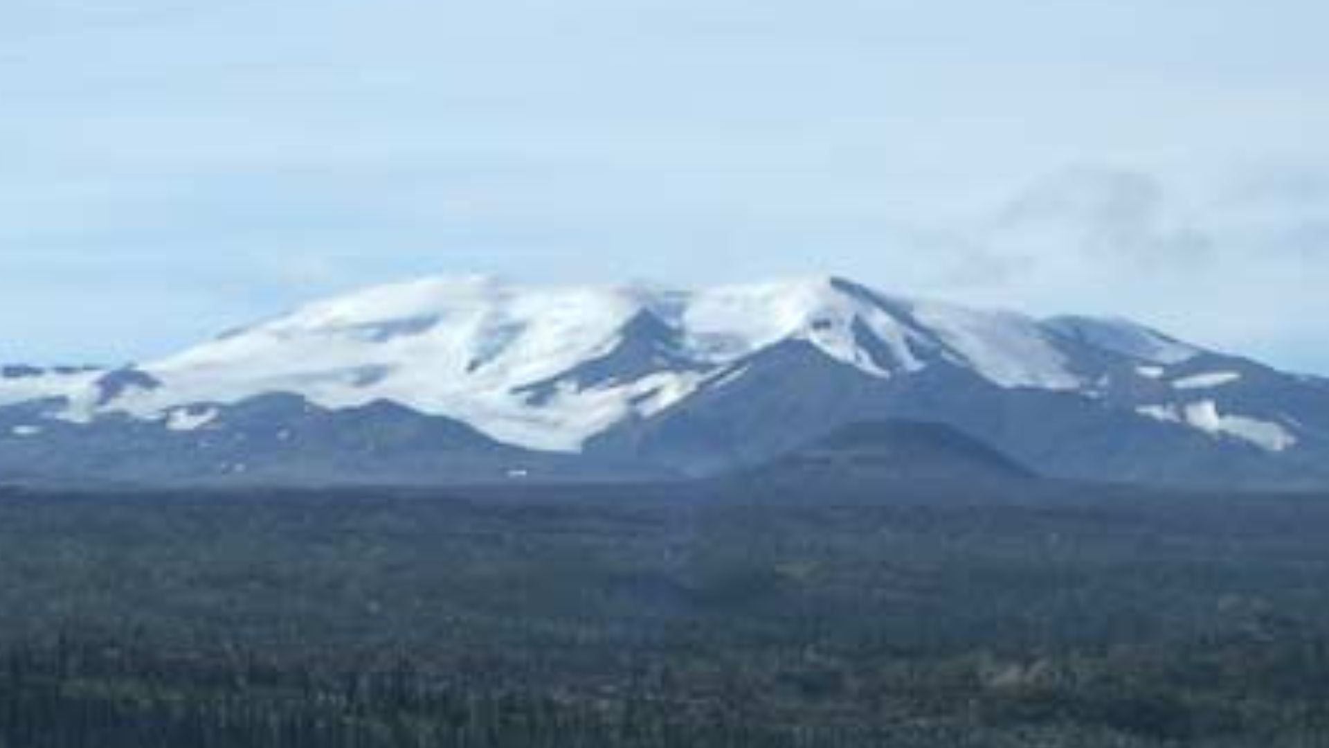 File:Mount Edziza, British Columbia.jpg