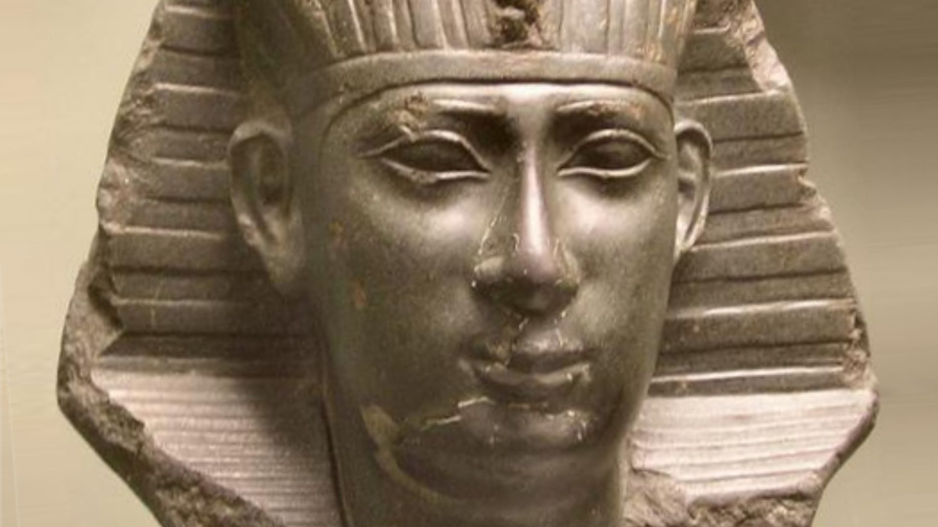 File:Portrait of a Pharaoh of the Saite Dynasty.jpg