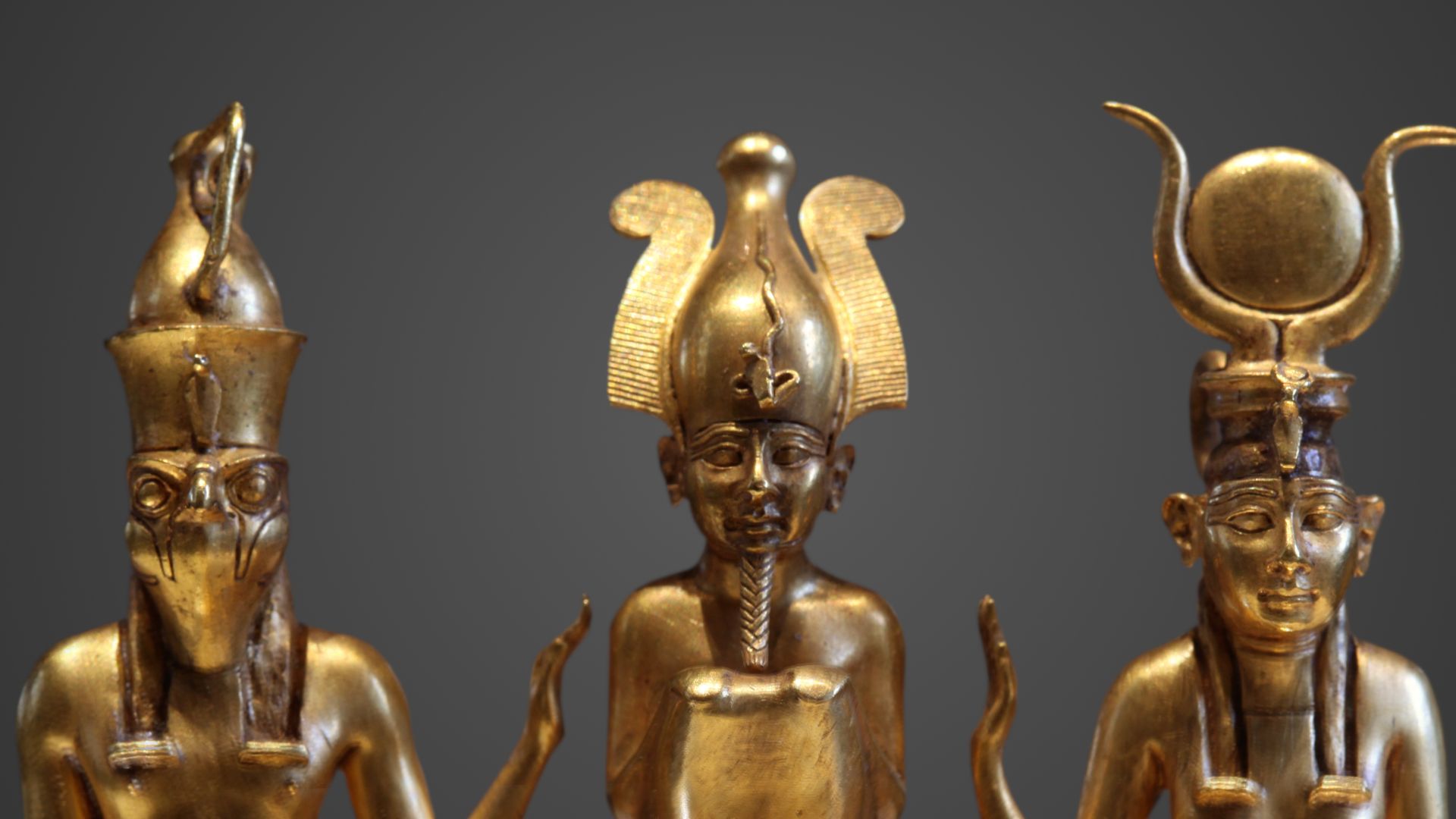 File:Jewel Osiris family-E 6204-IMG 0641-gradient.jpg