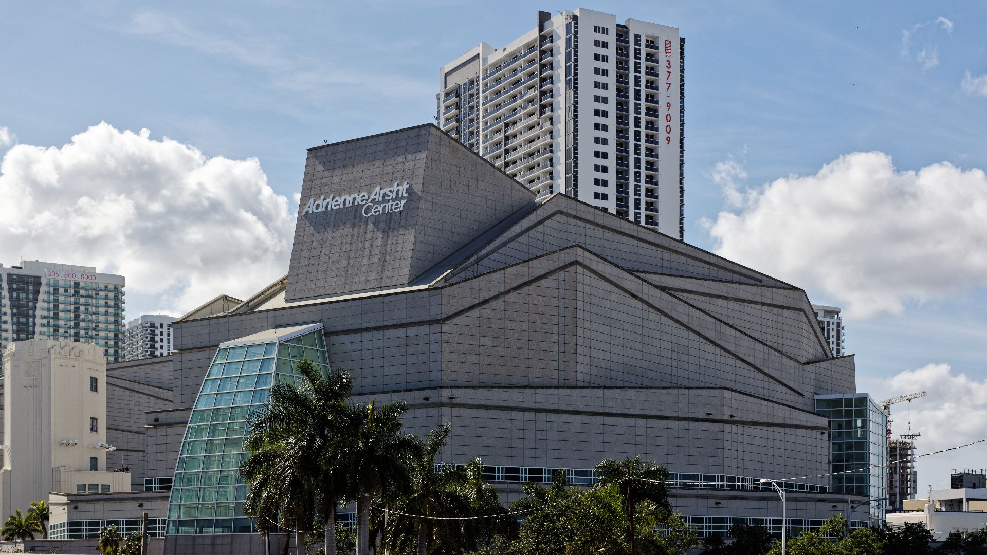 File:Adrienne Arsht Center, March 31, 2023.jpg
