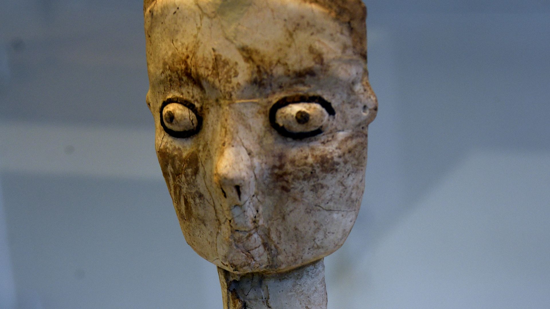 File:Statue, human, from Ain Ghazal city, Amman, Jordan Archaeological Museum.jpg