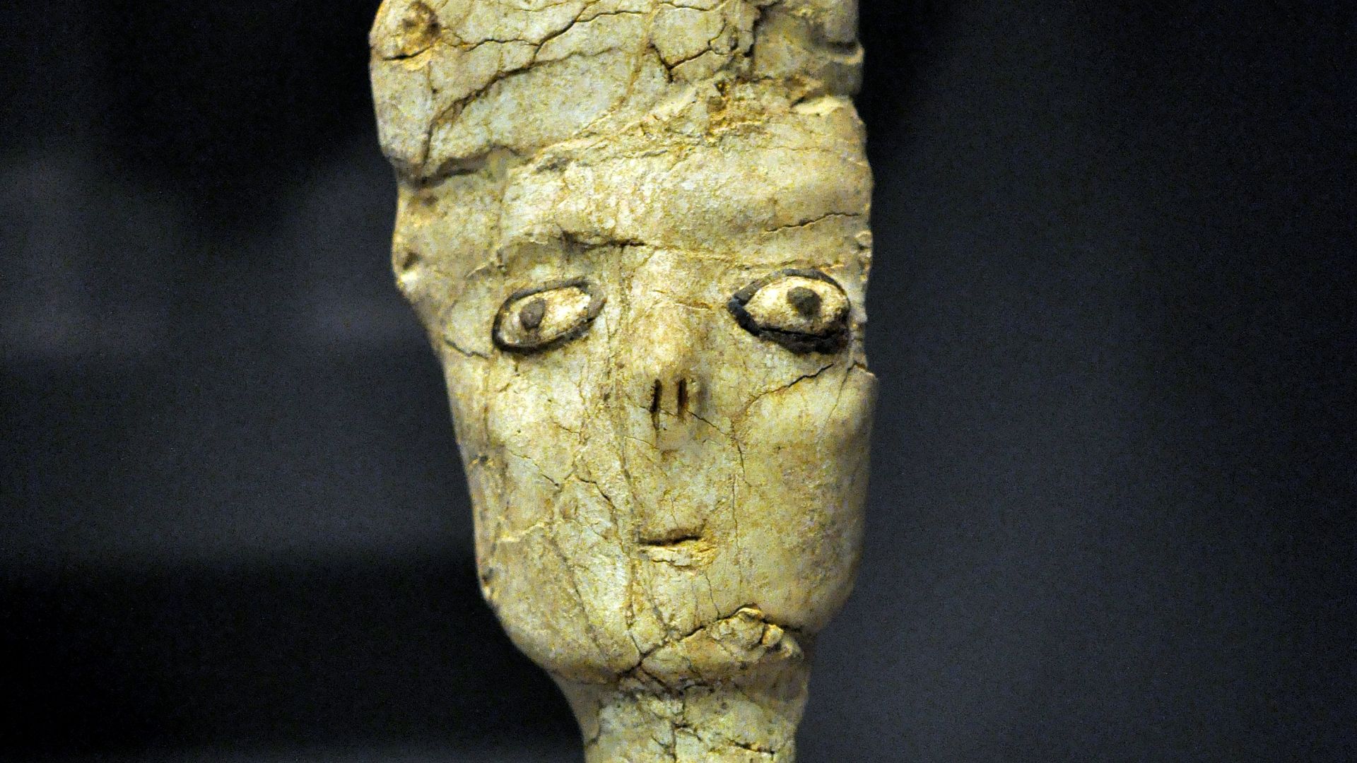 File:Micah, Ain Ghazal Statue, the British Museum.jpg