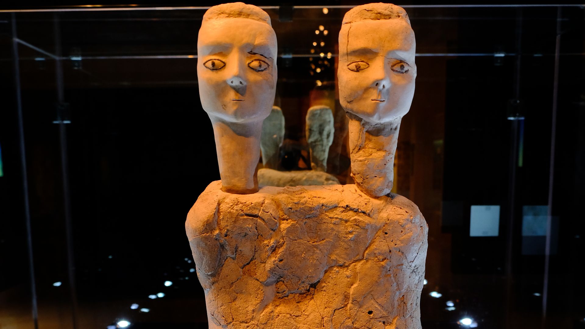File:Statues of Ain Ghazal 1.jpg