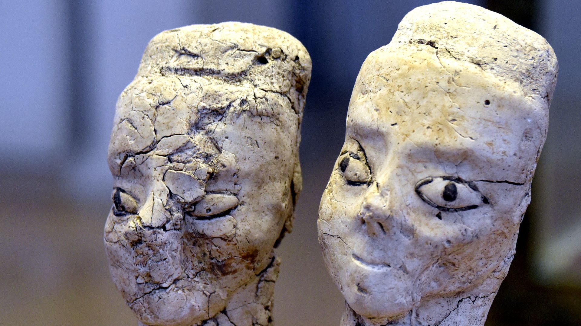 File:Double-headed statue from Ain Ghazal, Amman, the Jordan Archaeological Museum.jpg
