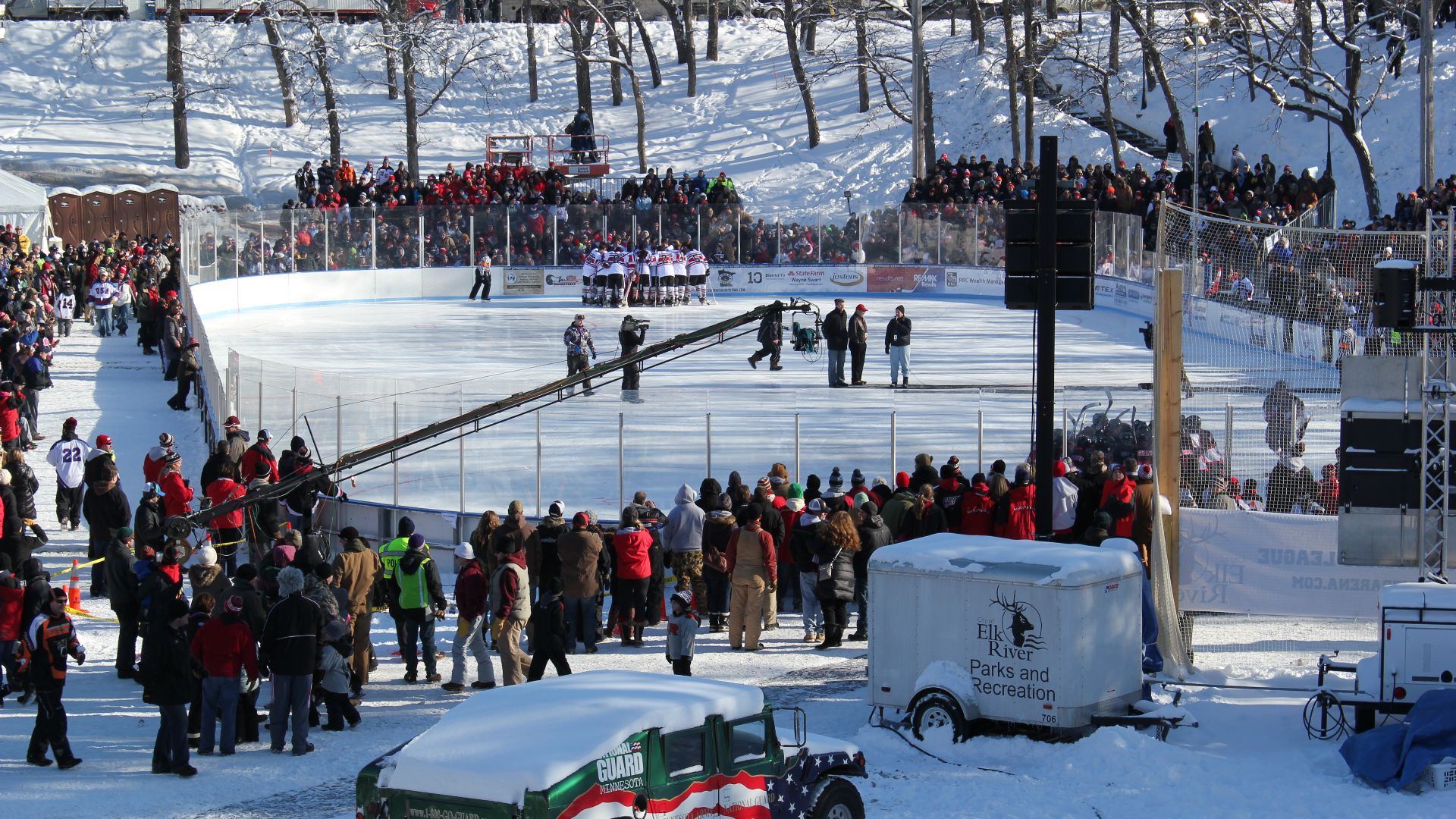 File:Hockey Day Minnesota Handke Pit Elk River.jpg