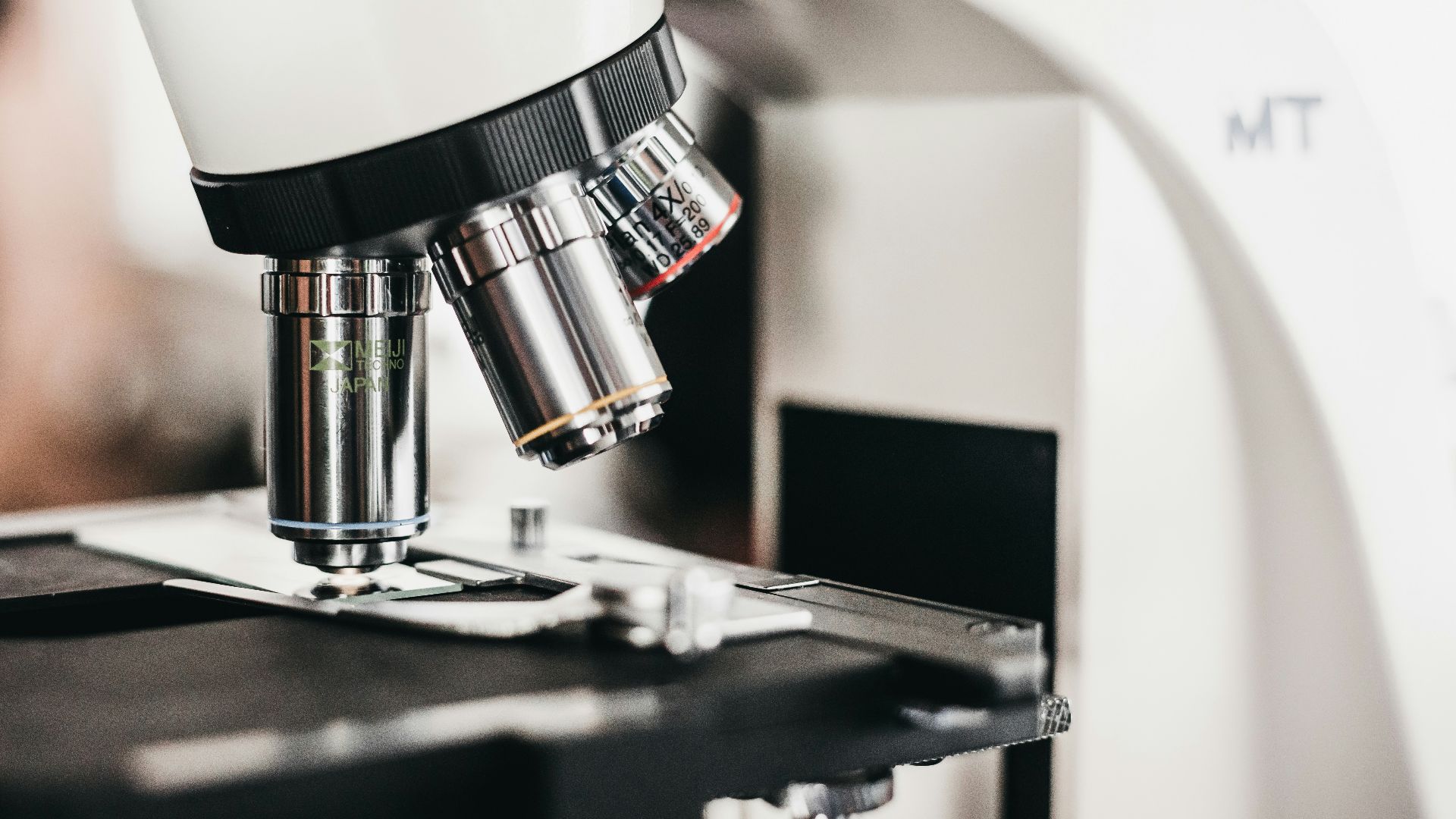 silver and black round device