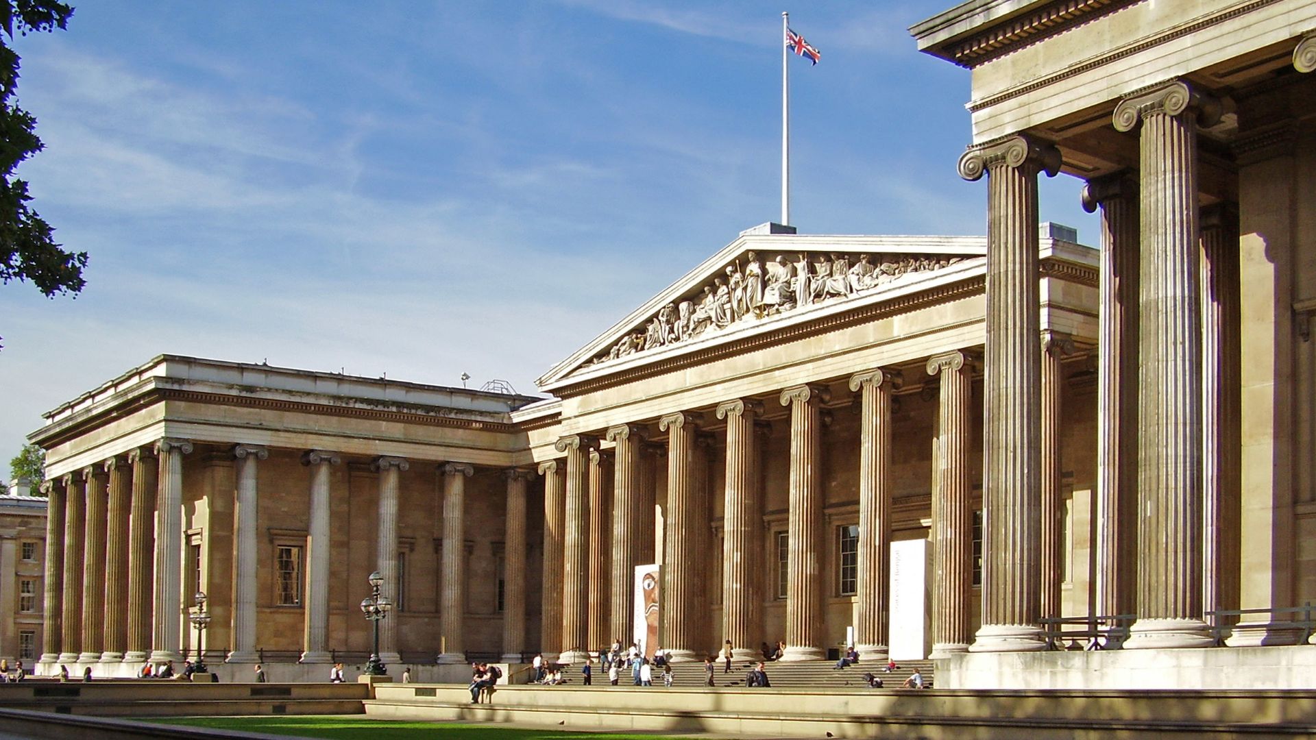 File:British Museum from NE 2.JPG