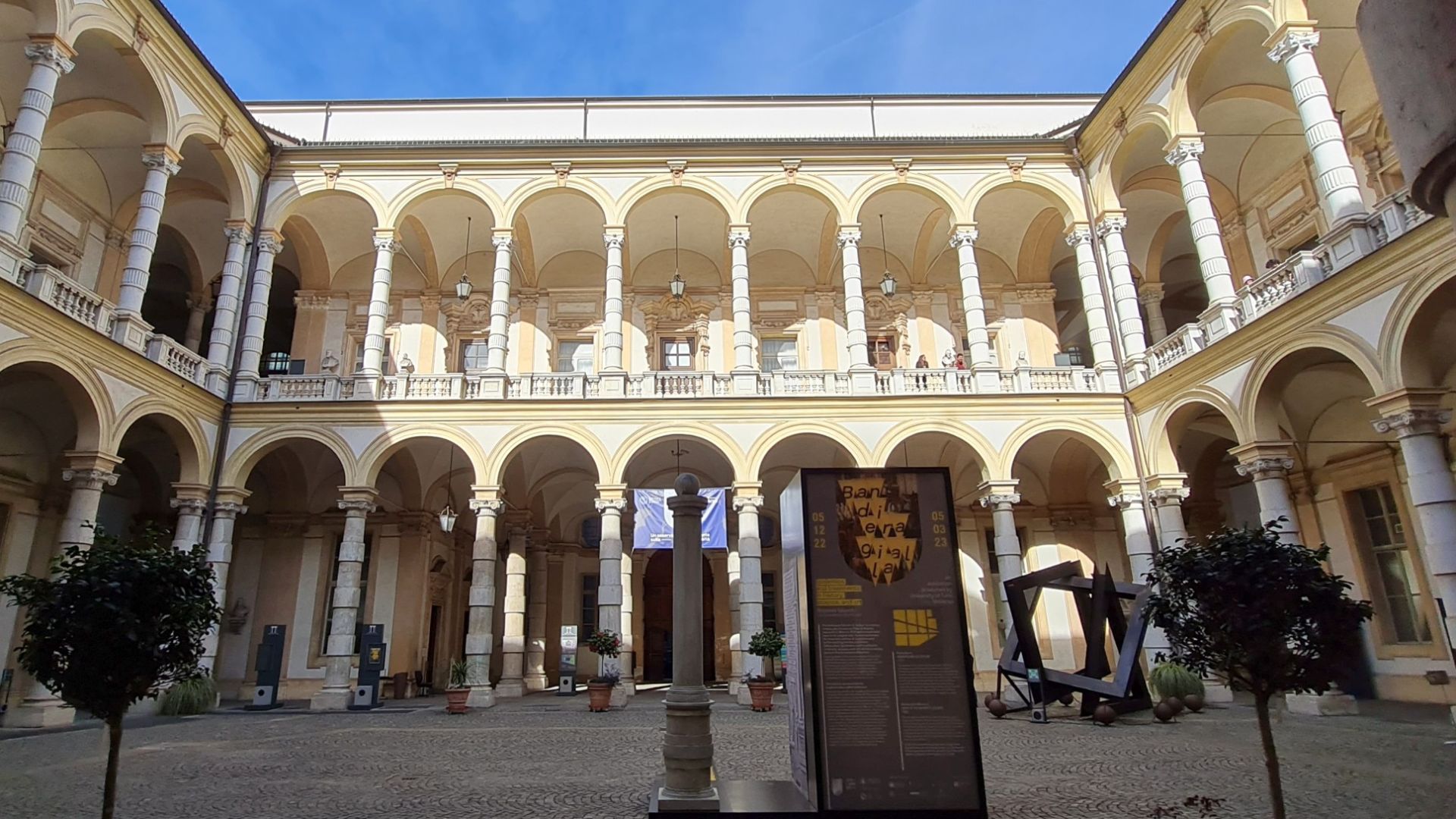 File:Palazzo dell'Università (Turin).jpg