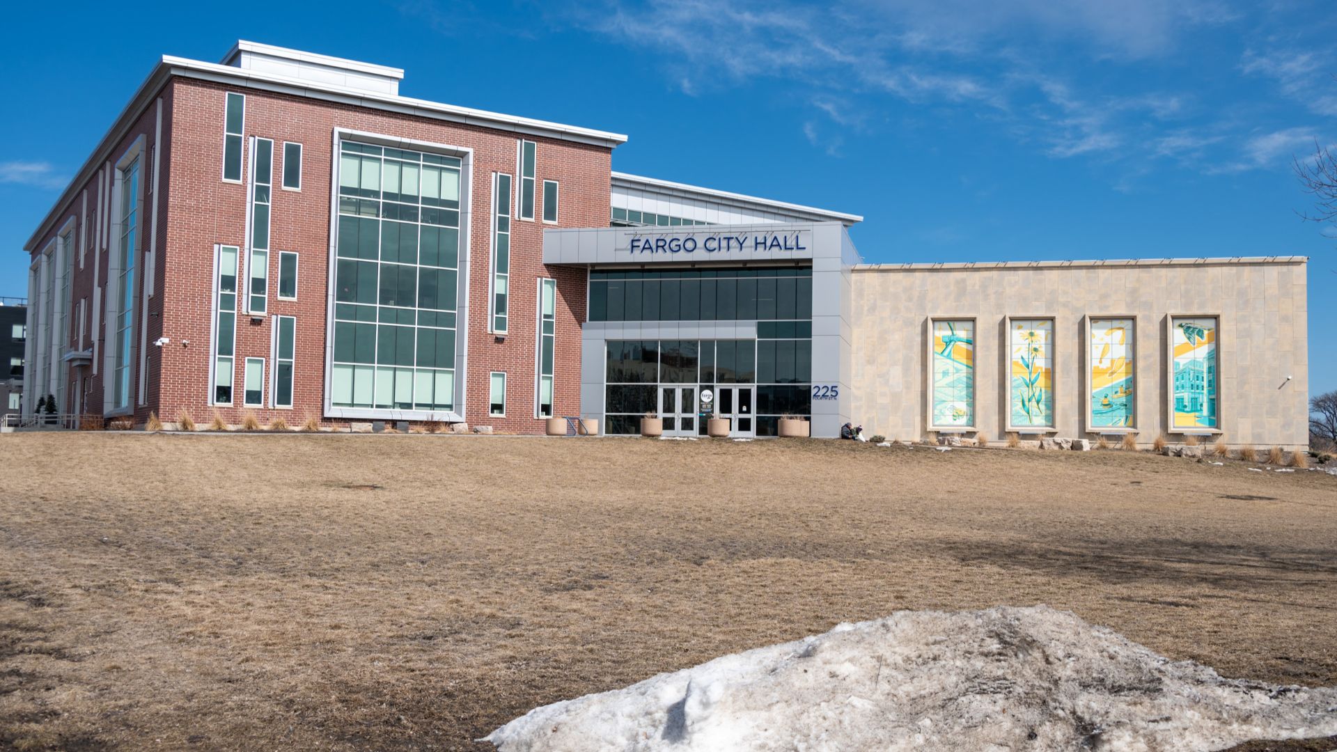 File:Fargo City Hall (53659843243).jpg
