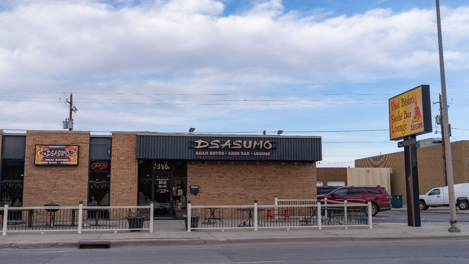 File:Dsasumo Thai and Sushi Restaurant - Casper - Wyoming (52845809297).jpg