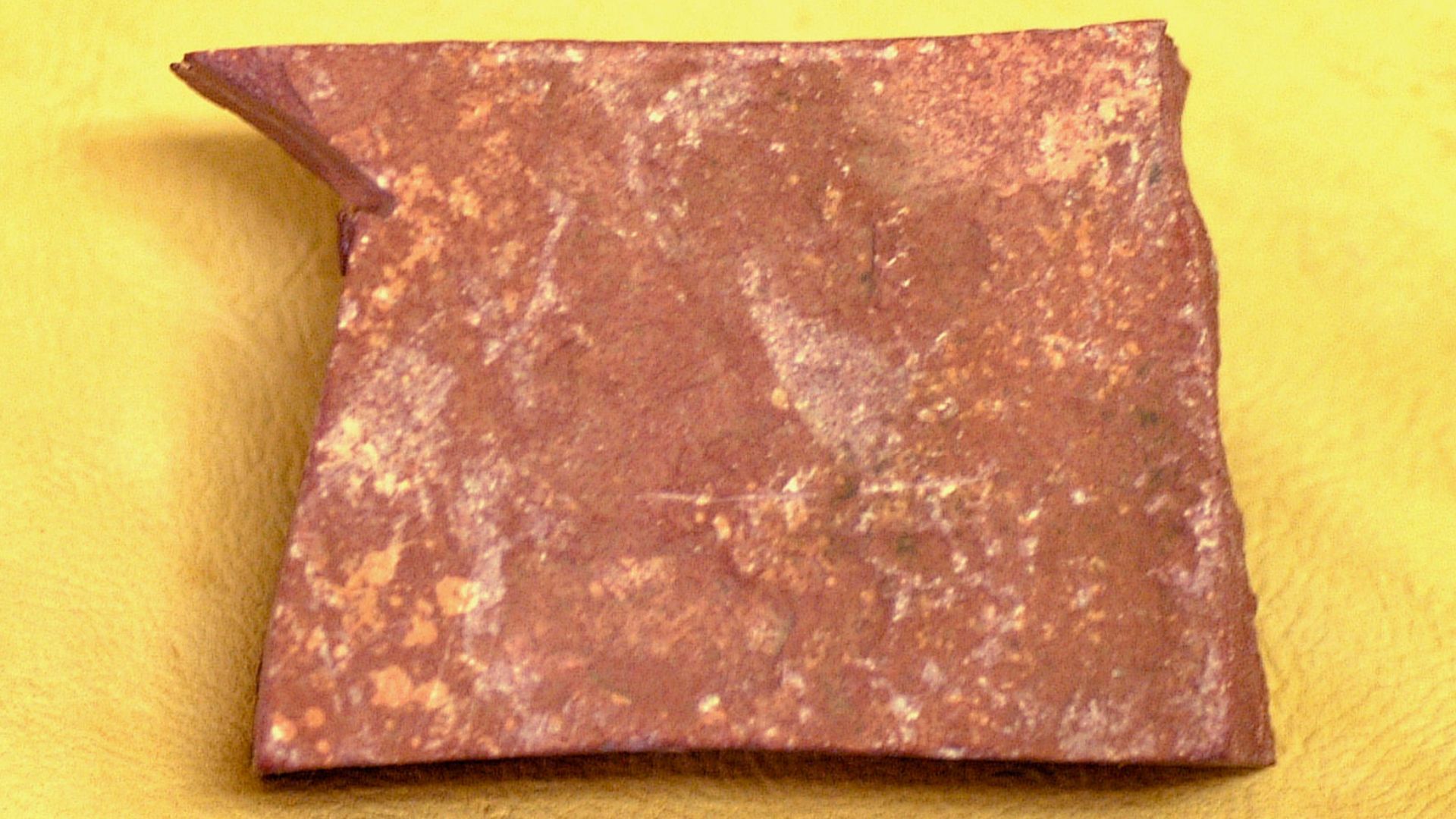 File:Pipestone (Catlinite) (GeoDIL number - 2643).jpg