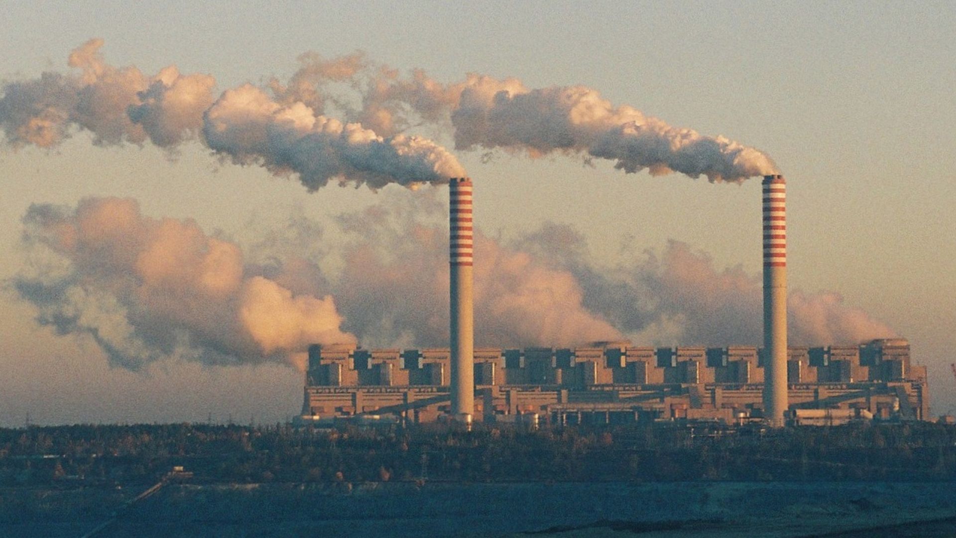 File:20051029 Belchatow power station.jpg