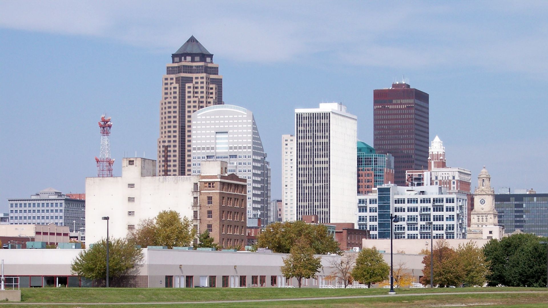 File:Des Moines skyline.jpg