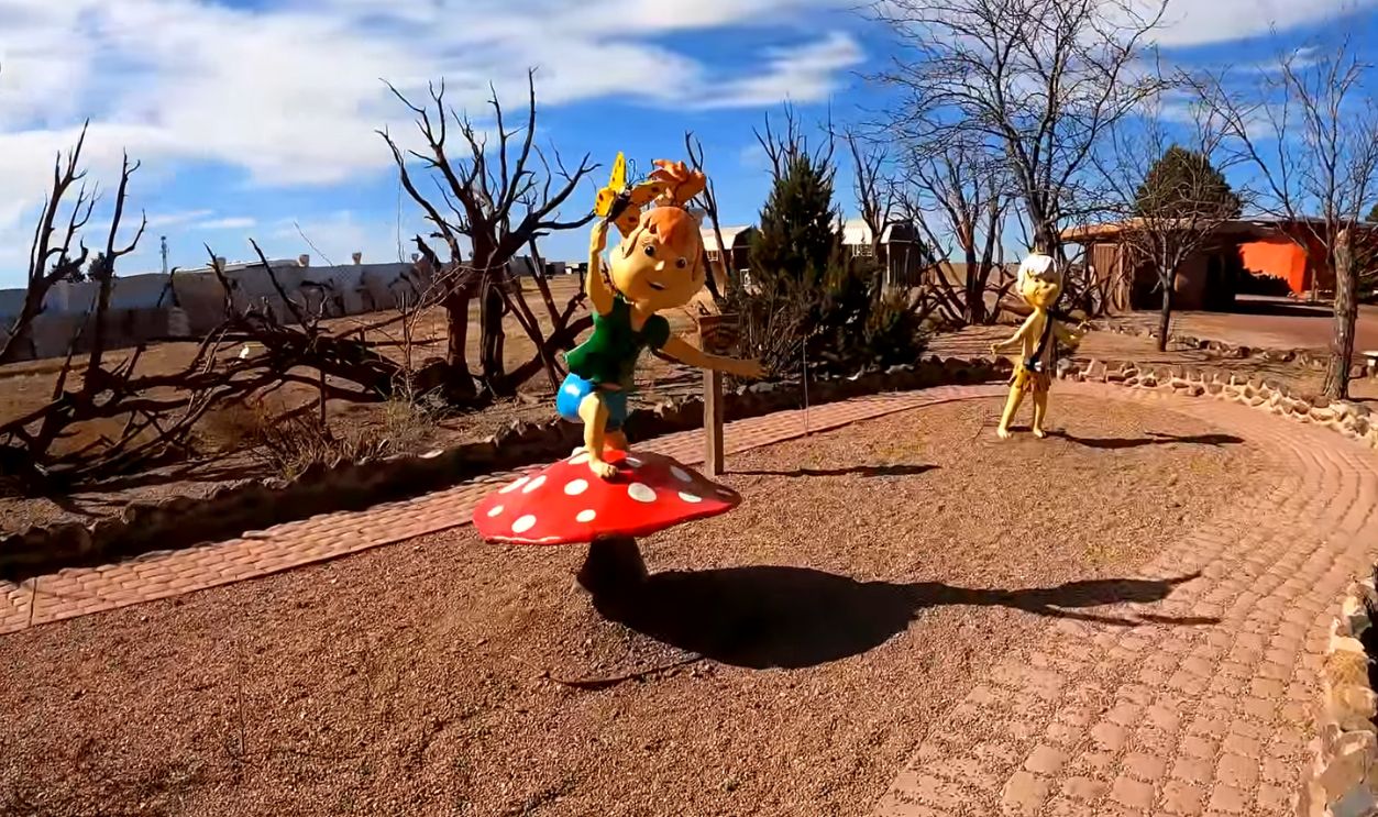 The Flintstones Land Tour - Weird Roadside Attraction - Flintstones Bedrock City 2021 by Attractions 360°