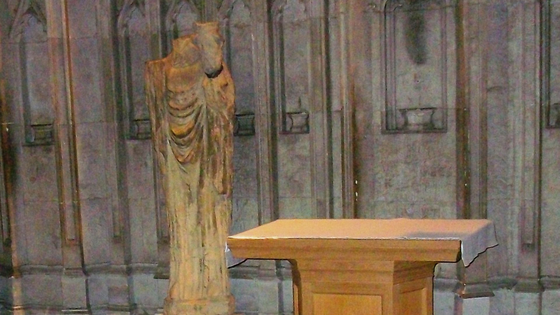 File:St Cuthberts Tomb.jpg