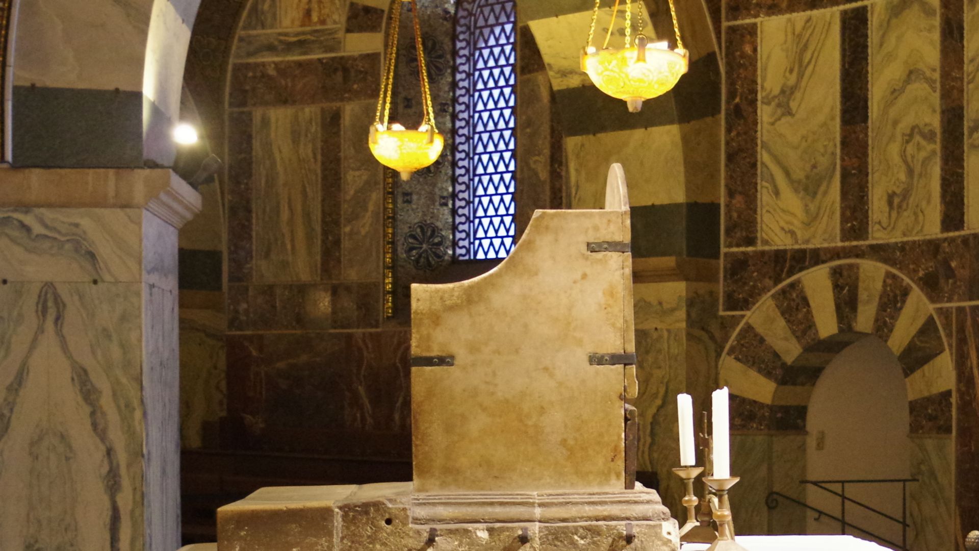 File:Aachener Dom BW 2016-07-09 13-53-18.jpg