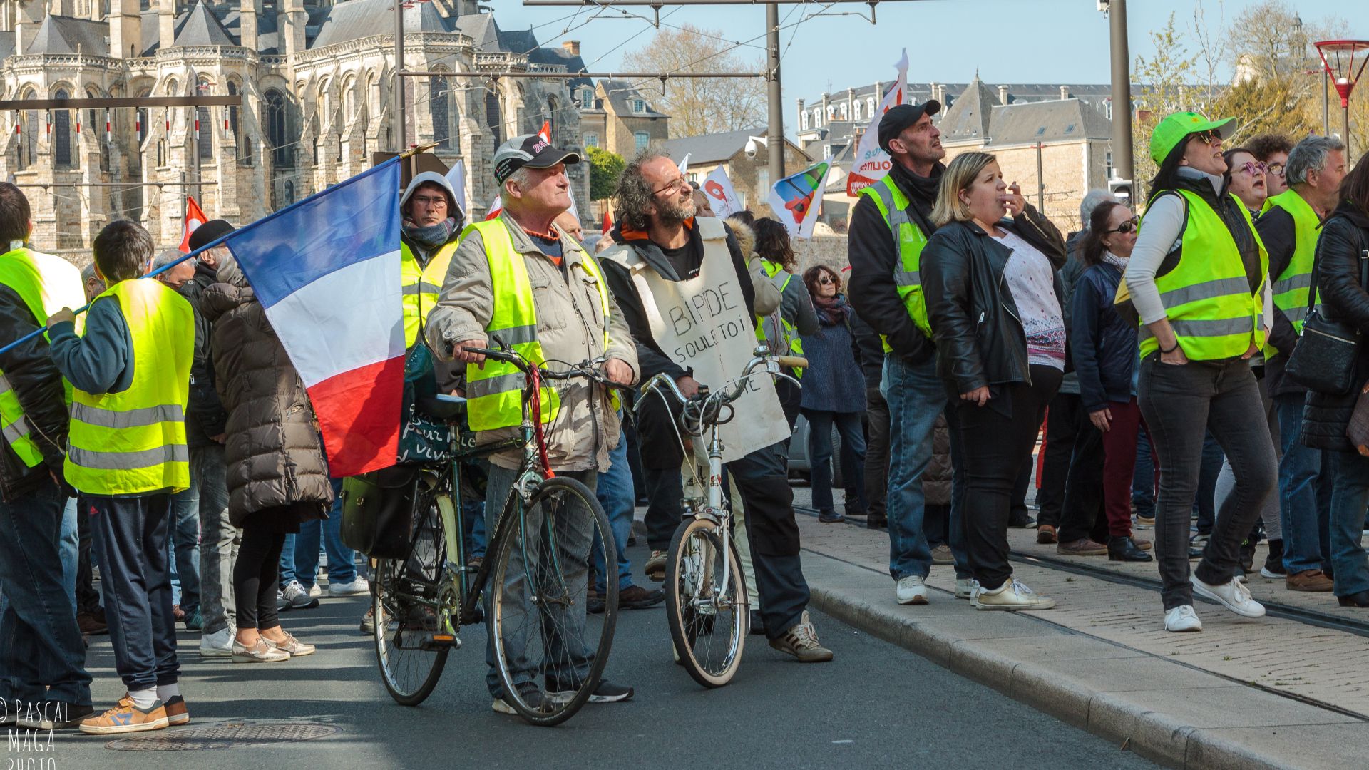 File:France yellow vest protests (33728533888).jpg