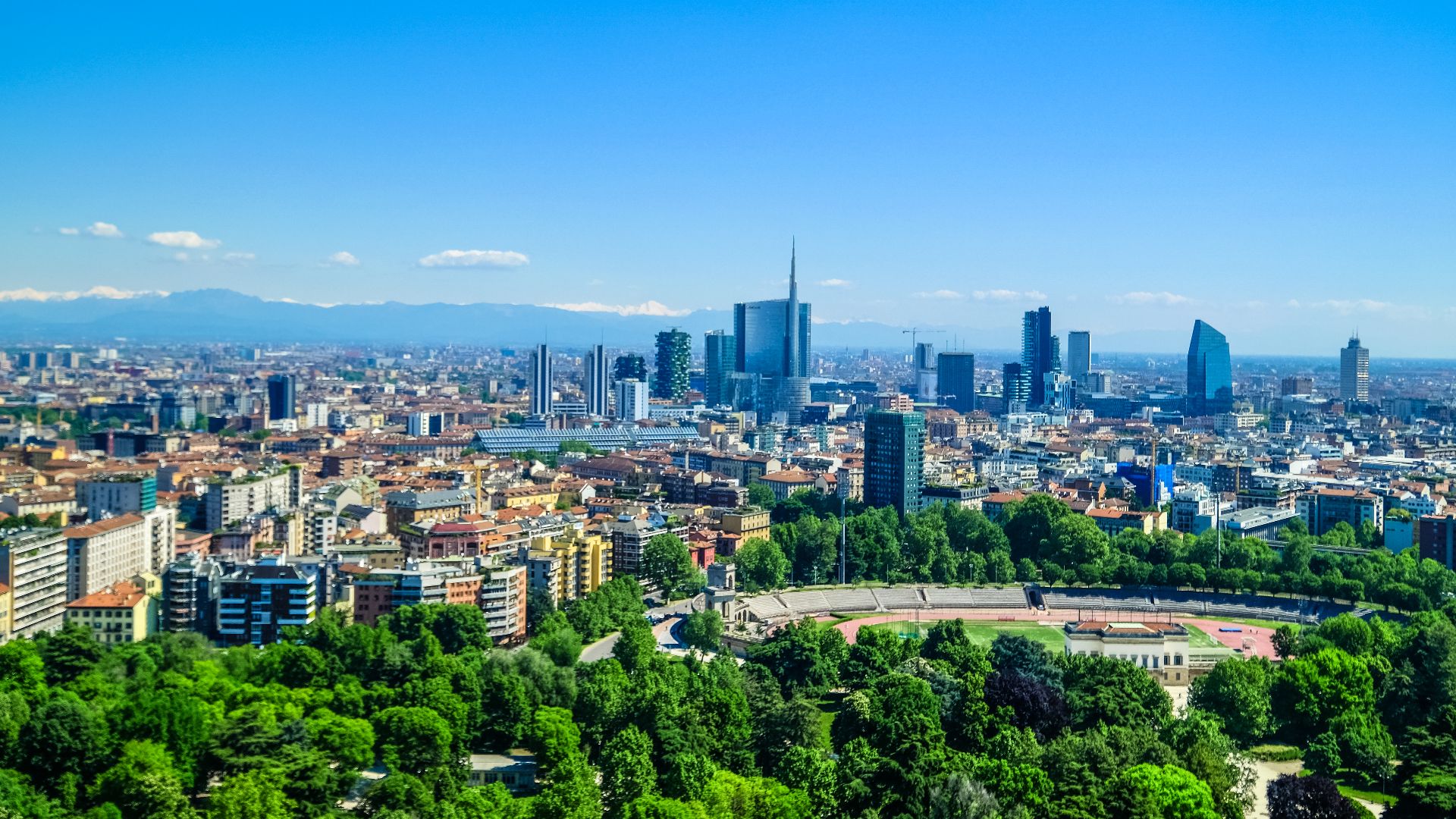 File:Milan skyline skyscrapers of Porta Nuova business district.jpg