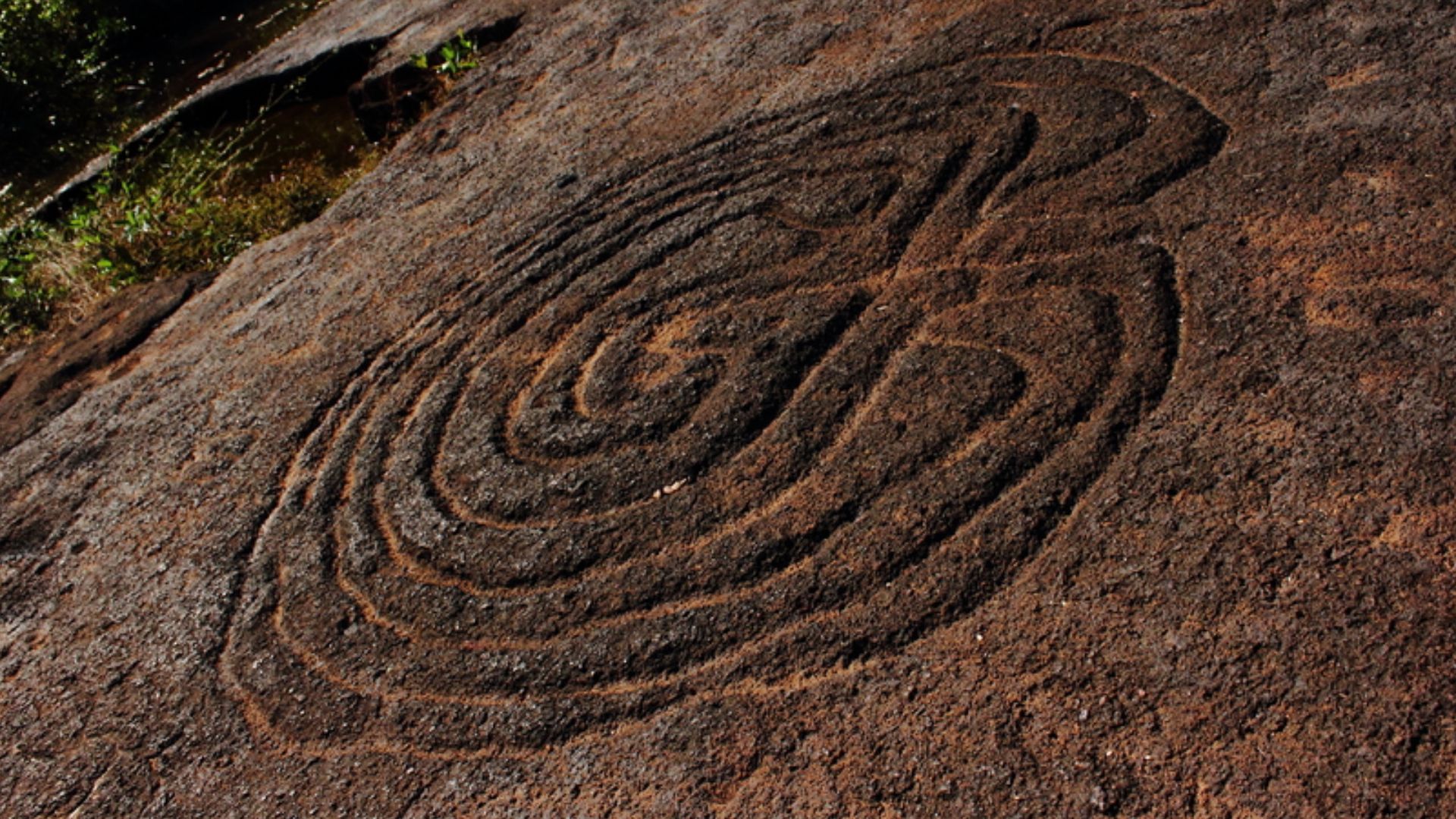 File:Rock Carving at Pansaimal, Sanguem in south Goa 05.JPG