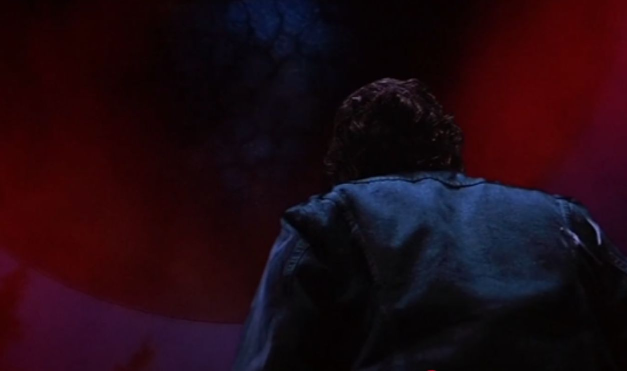 Screenshot from Fire in the Sky (1993)