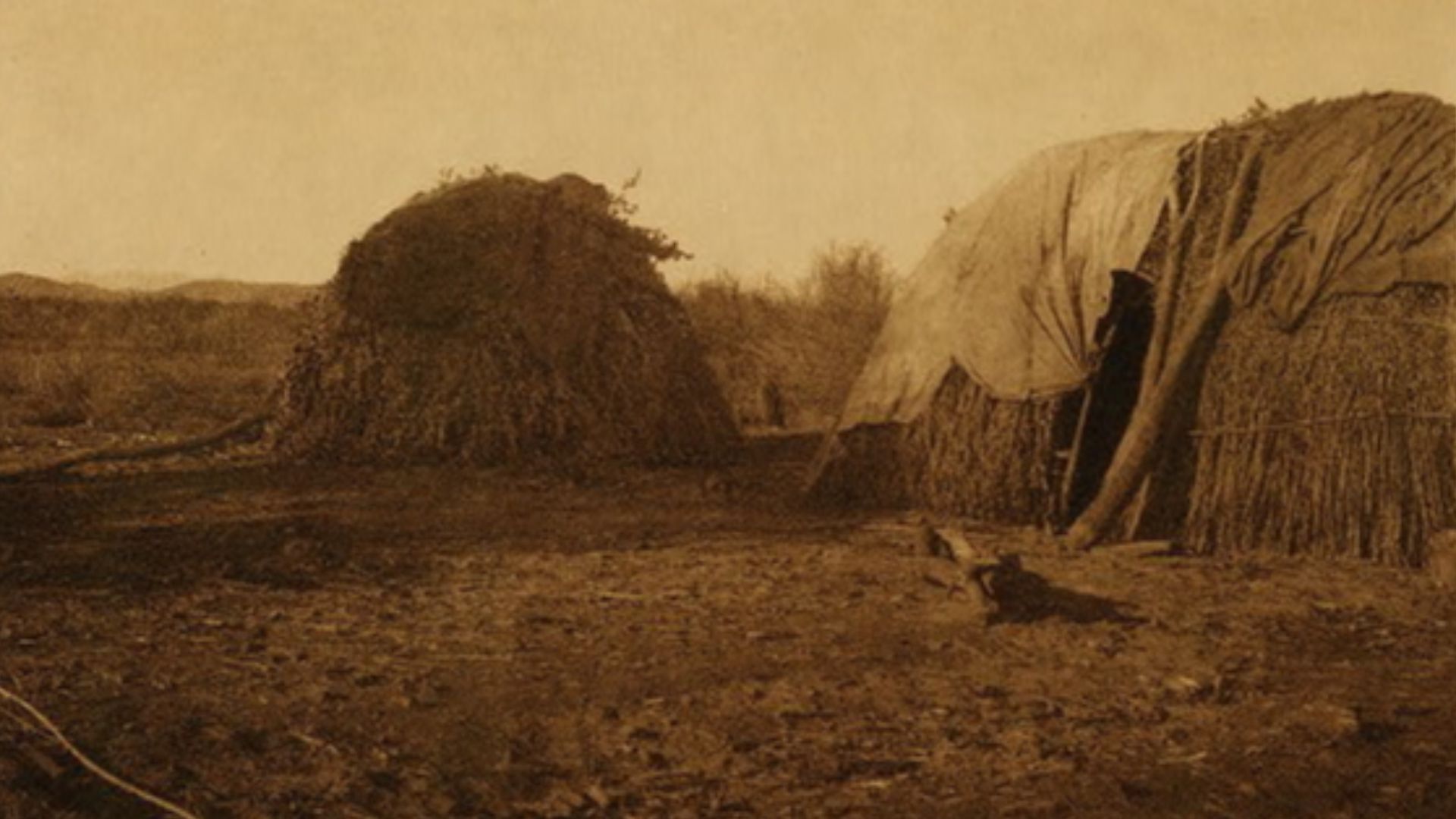 File:Yavapai shelters.jpg