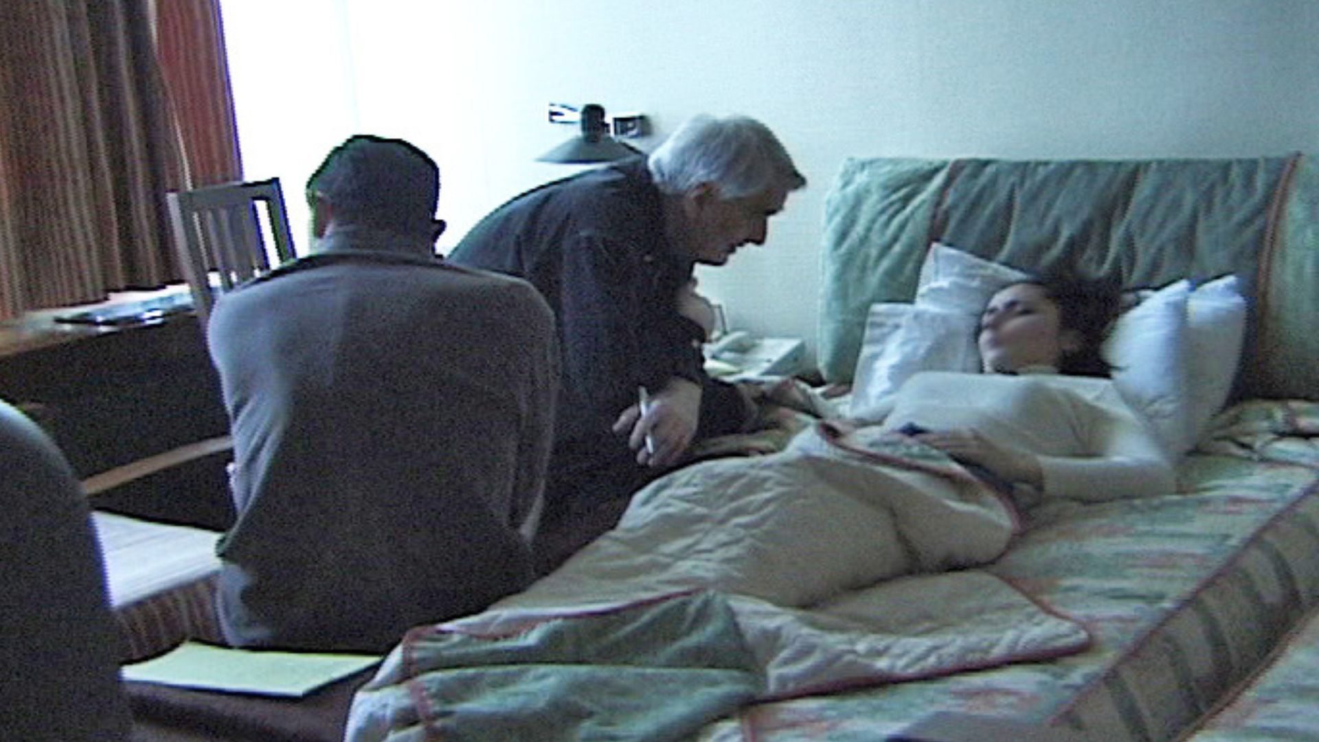 File:Budd Hopkins and John Mack, hypnosis session, Istanbul.jpg