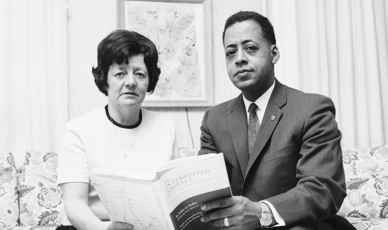 Gettyimages - 515215568, Betty and Barney Hill Barney and Betty Hill who claim to have been abducted by aliens hold a book written about their experience