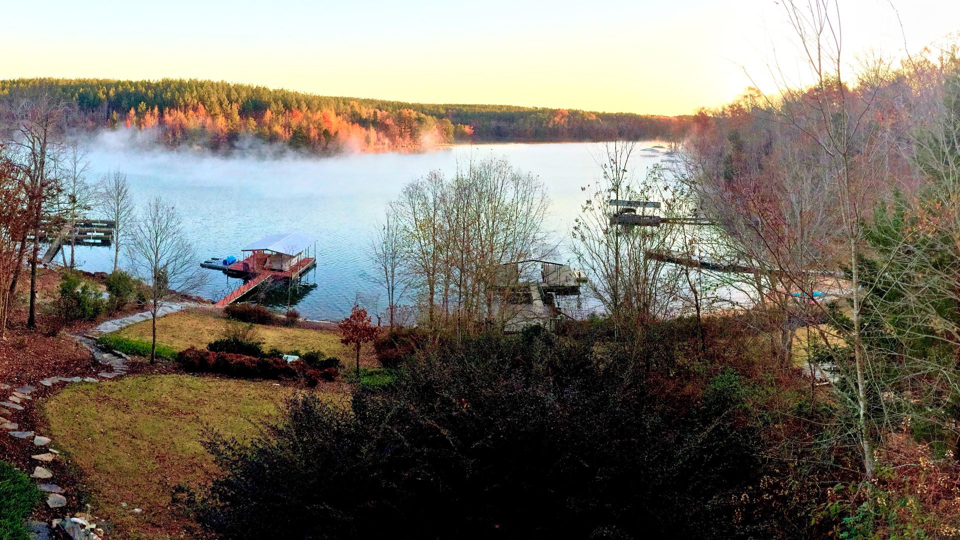 File:Lake Keowee (reservoir) in South Carolina.jpg