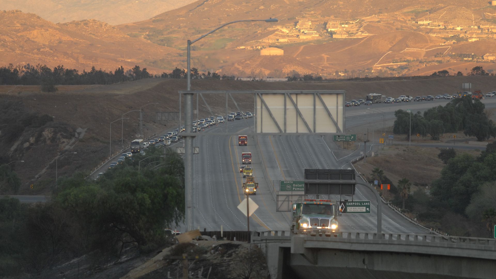 File:Yorba Linda freeway closure.JPG