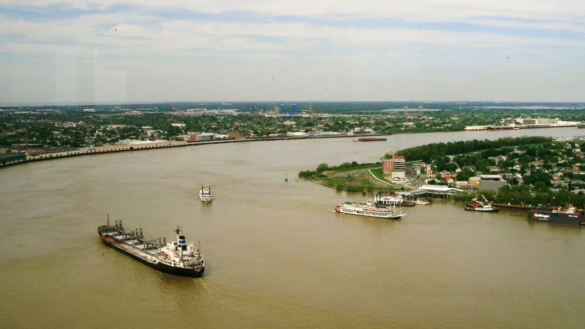 File:Mississippi River - New Orleans.jpg