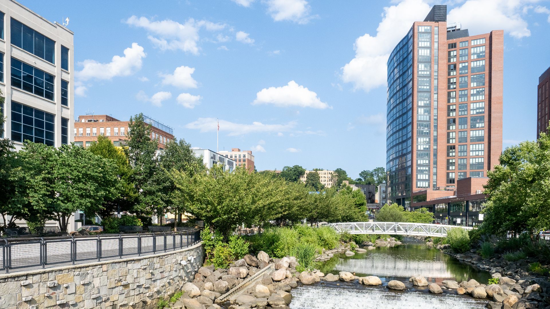 File:Yonkers, NY (53566551424).jpg