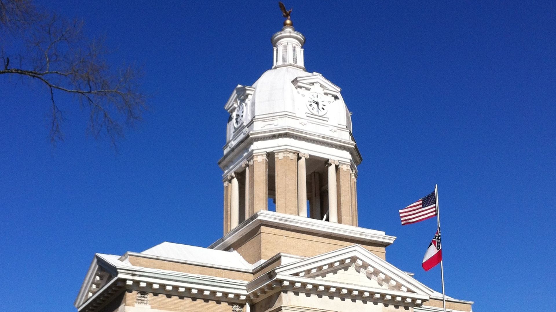 File:Chickasaw County Courthouse.jpg