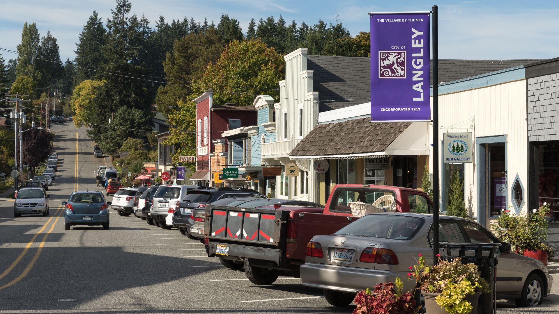 File:Main Street, Langley.jpg