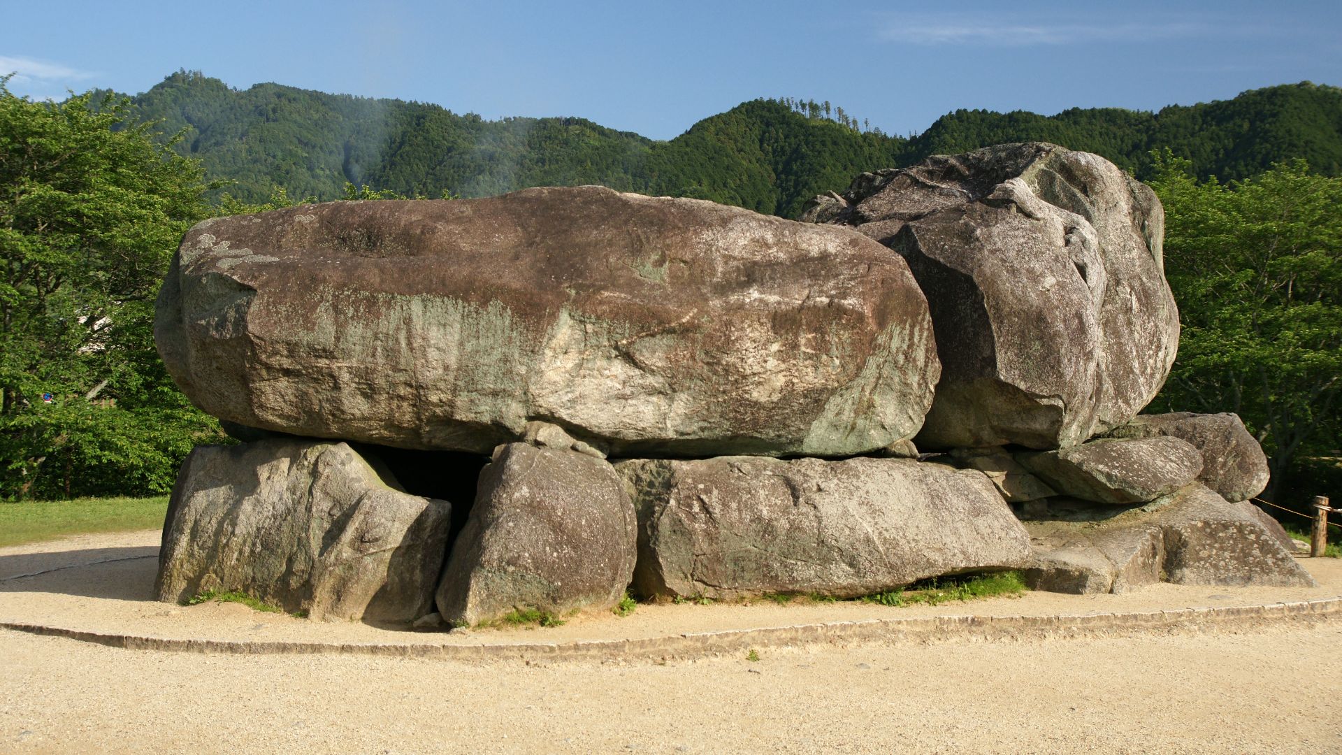 File:Ishibutai-kofun Asuka Nara pref05n4592.jpg