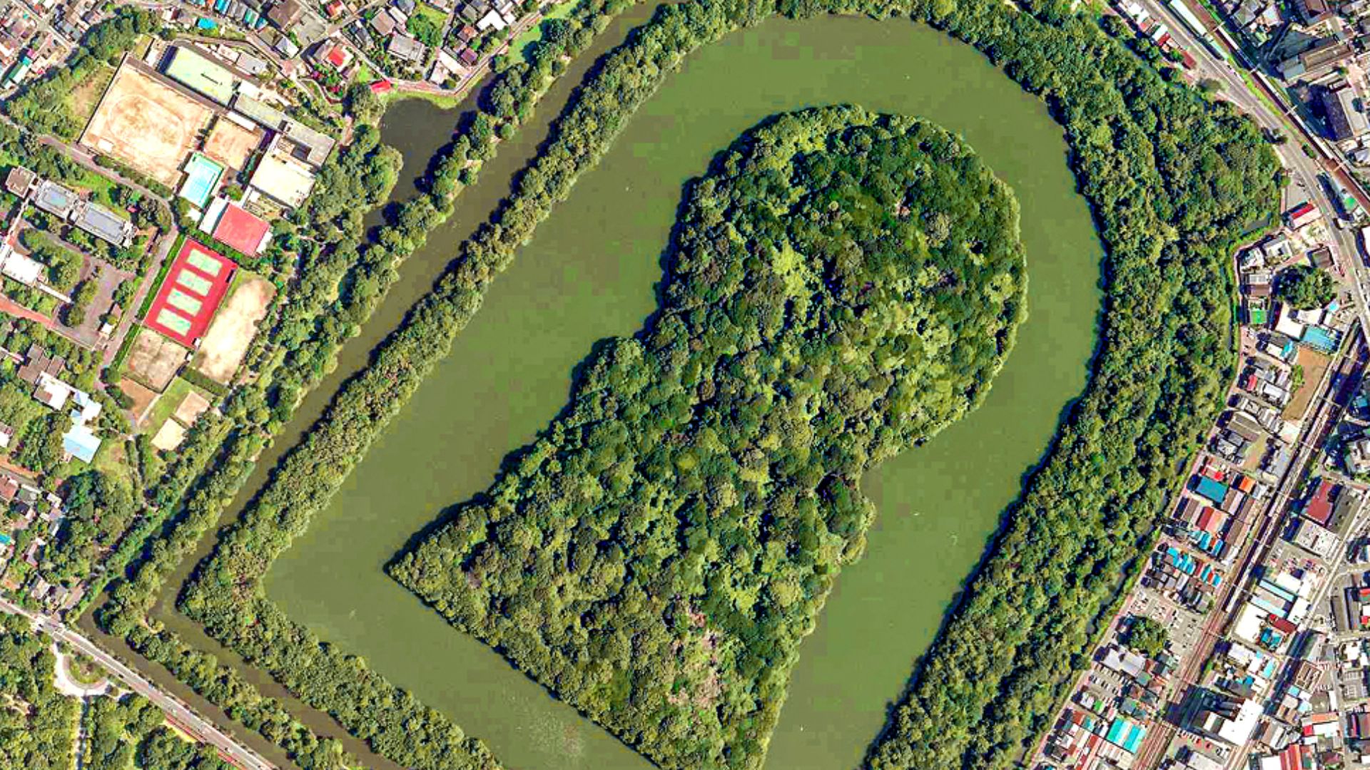 File:NintokuTomb Aerial photograph 2007.jpg