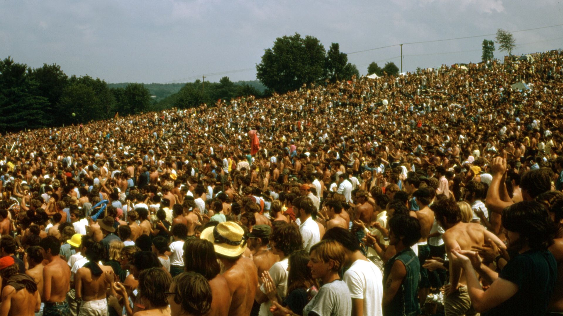 File:Applause surround sound.jpg