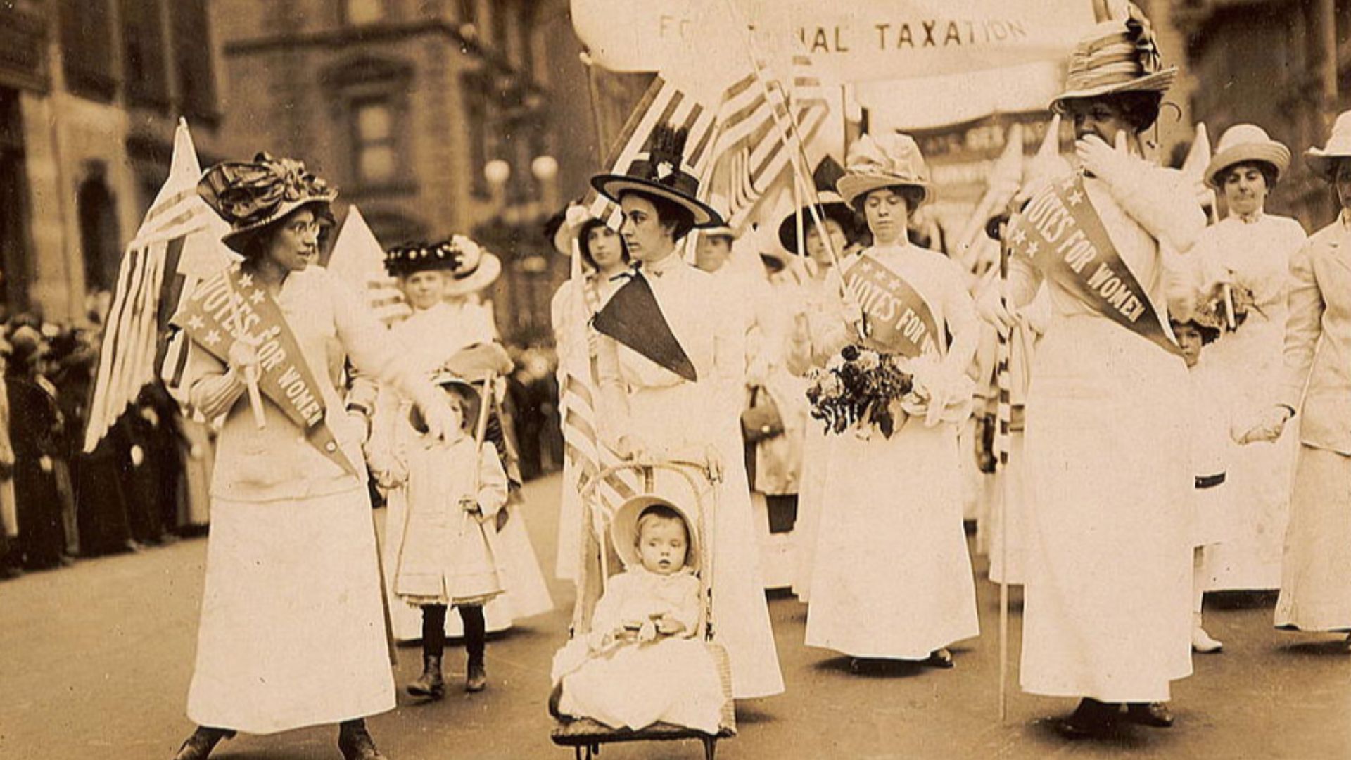 File:Suffrage parade-New York City-May 4 1912.jpg