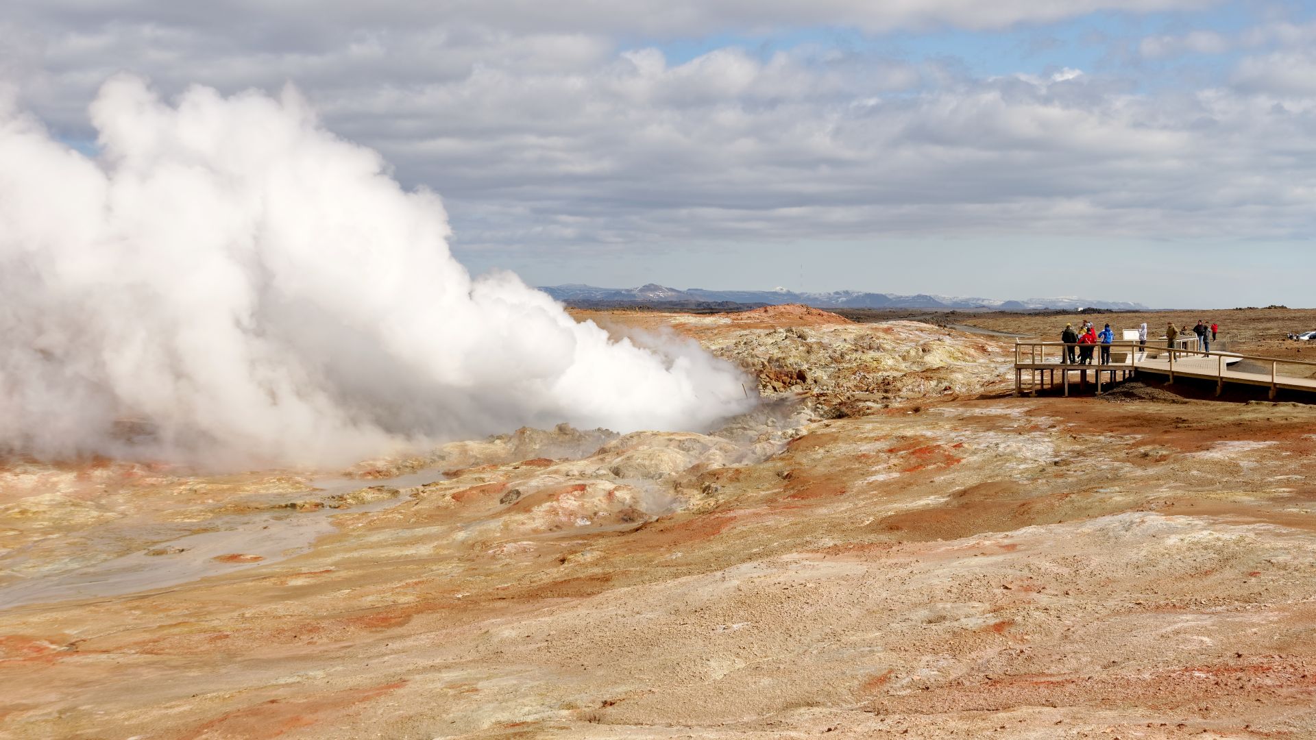 File:Gunnuhver Geothermal Area, Iceland, 20230430 1336 3611.jpg