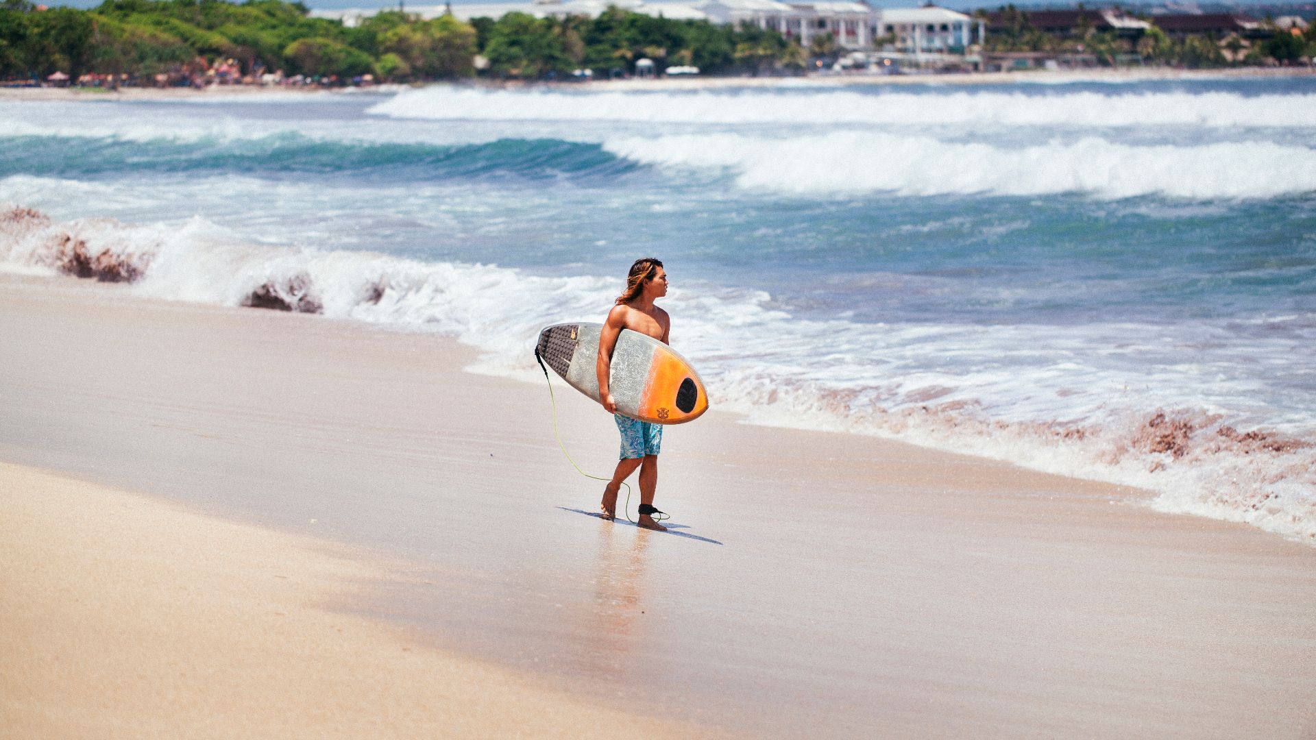 File:Surfer at Kuta Beach, Bali (Unsplash).jpg