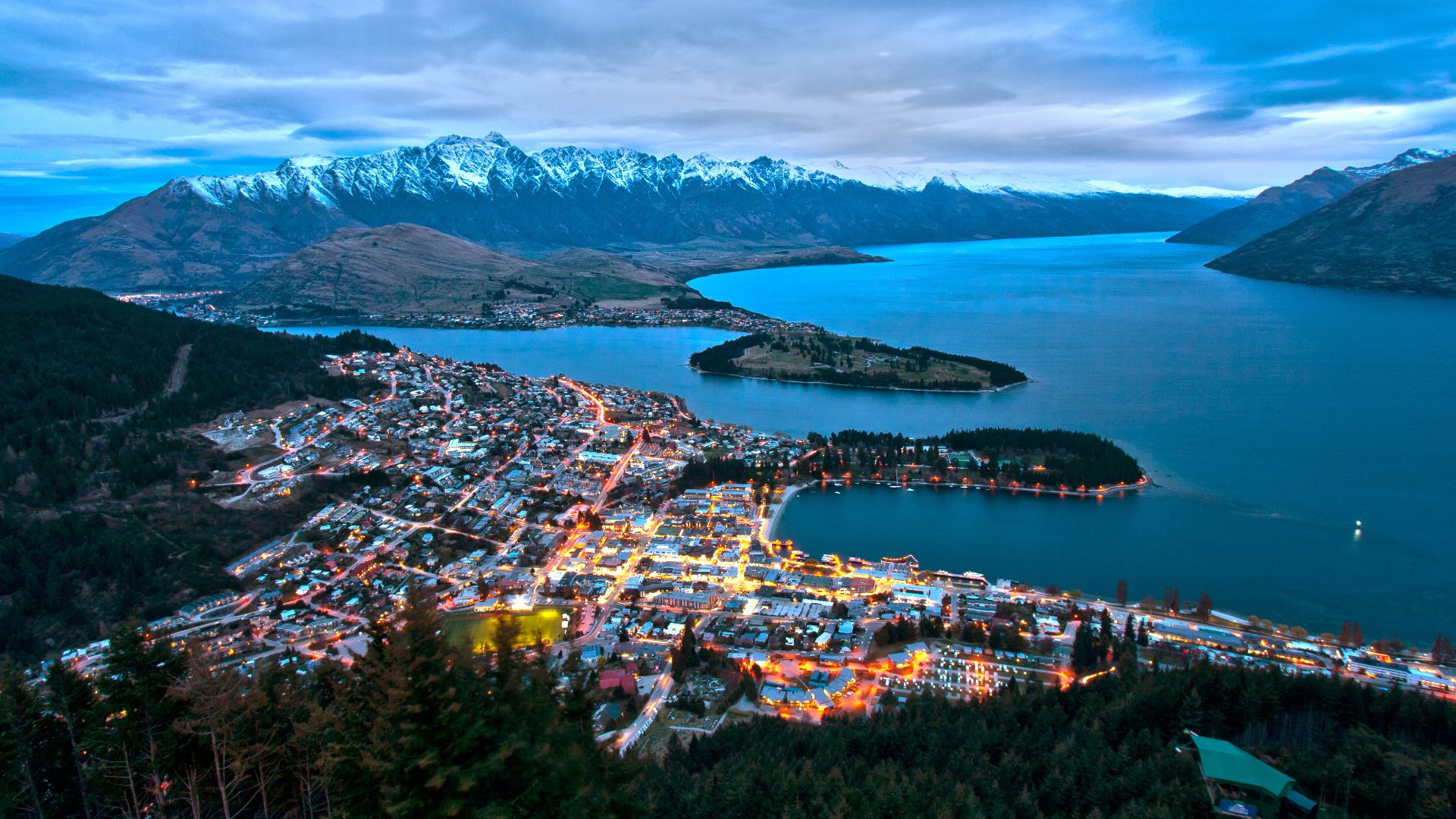 File:Queenstown from Bob's Peak.jpg