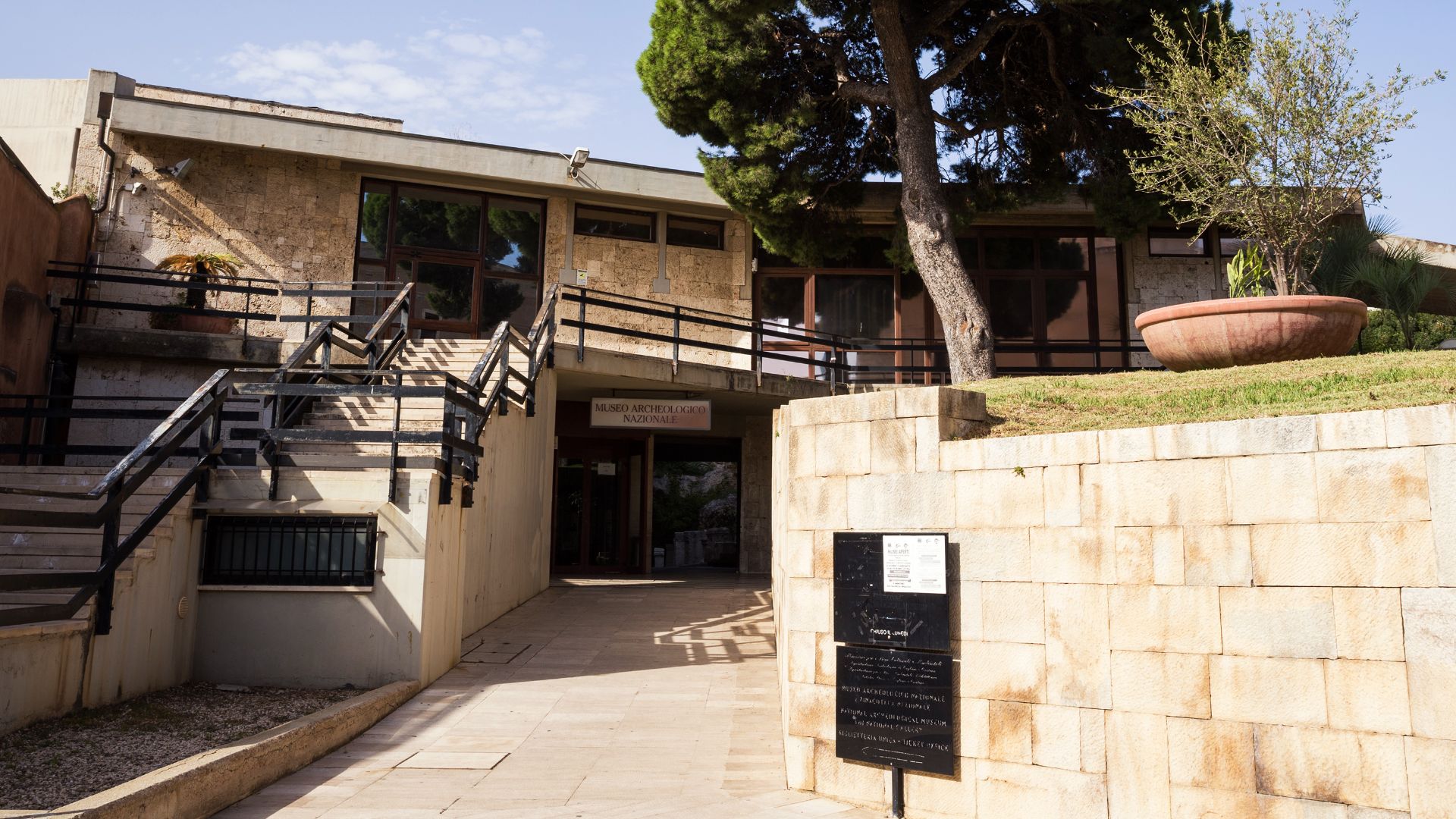 File:Museo archeologico nazionale di Cagliari.jpg