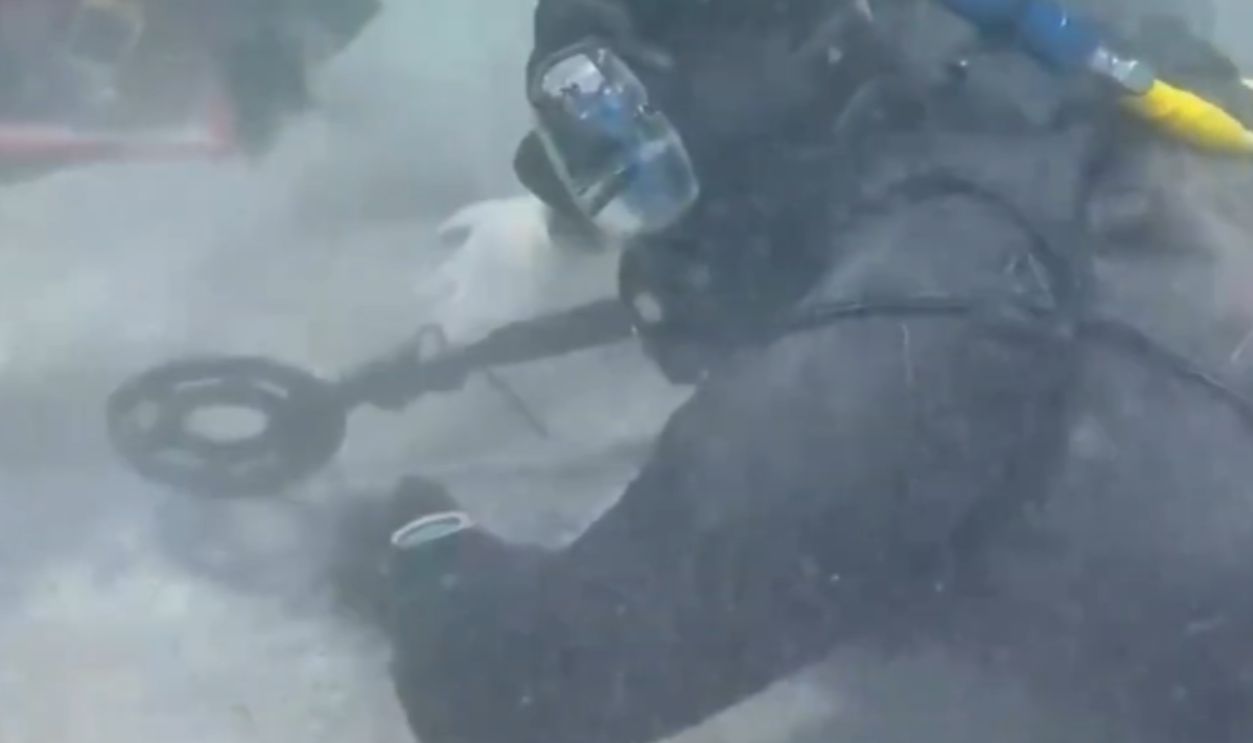 An Amateur Diver’s Amazing Find