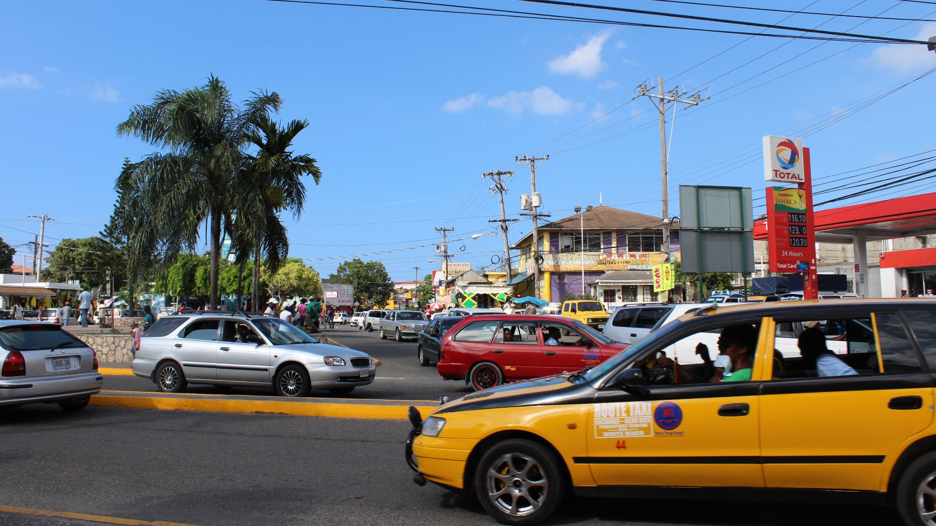 File:Kingston street, Jamaica.jpg