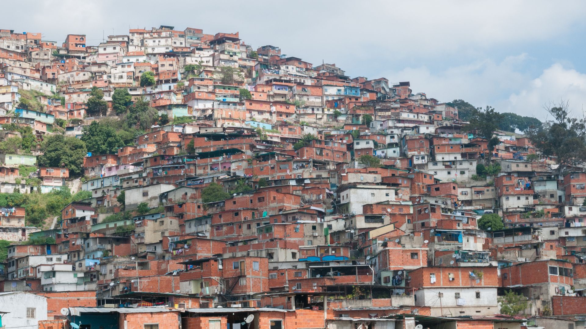 File:Petare Slums in Caracas.jpg