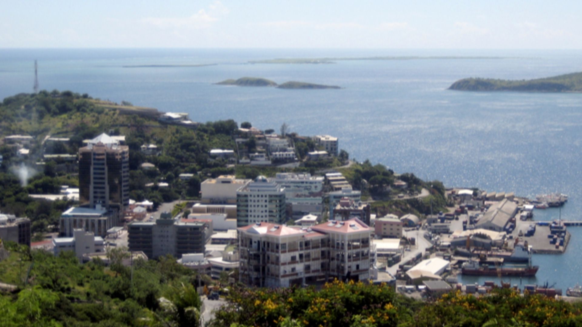 File:Port Moresby Town2 Mschlauch.jpg