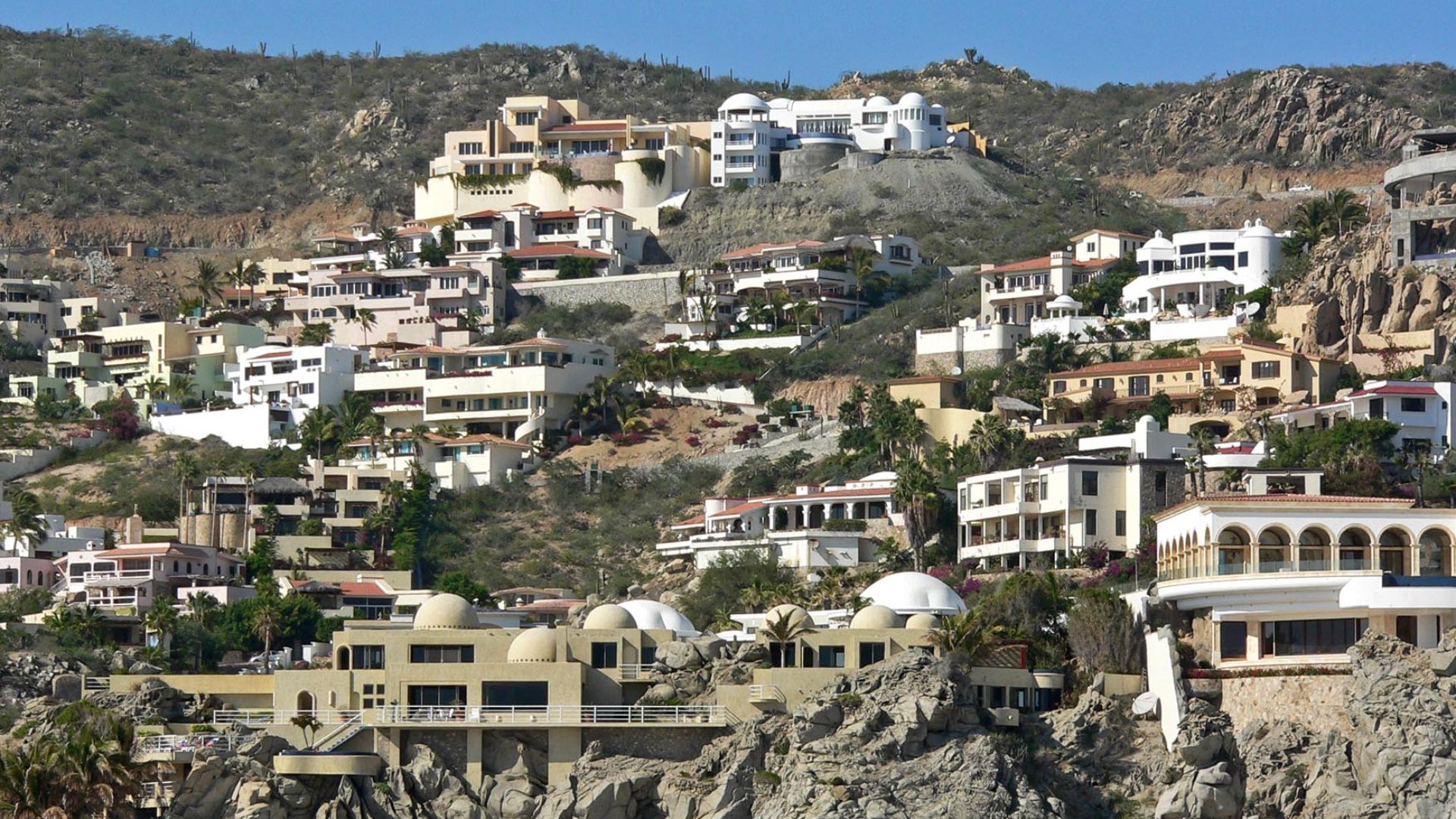 File:Cabo San Lucas houses.jpg