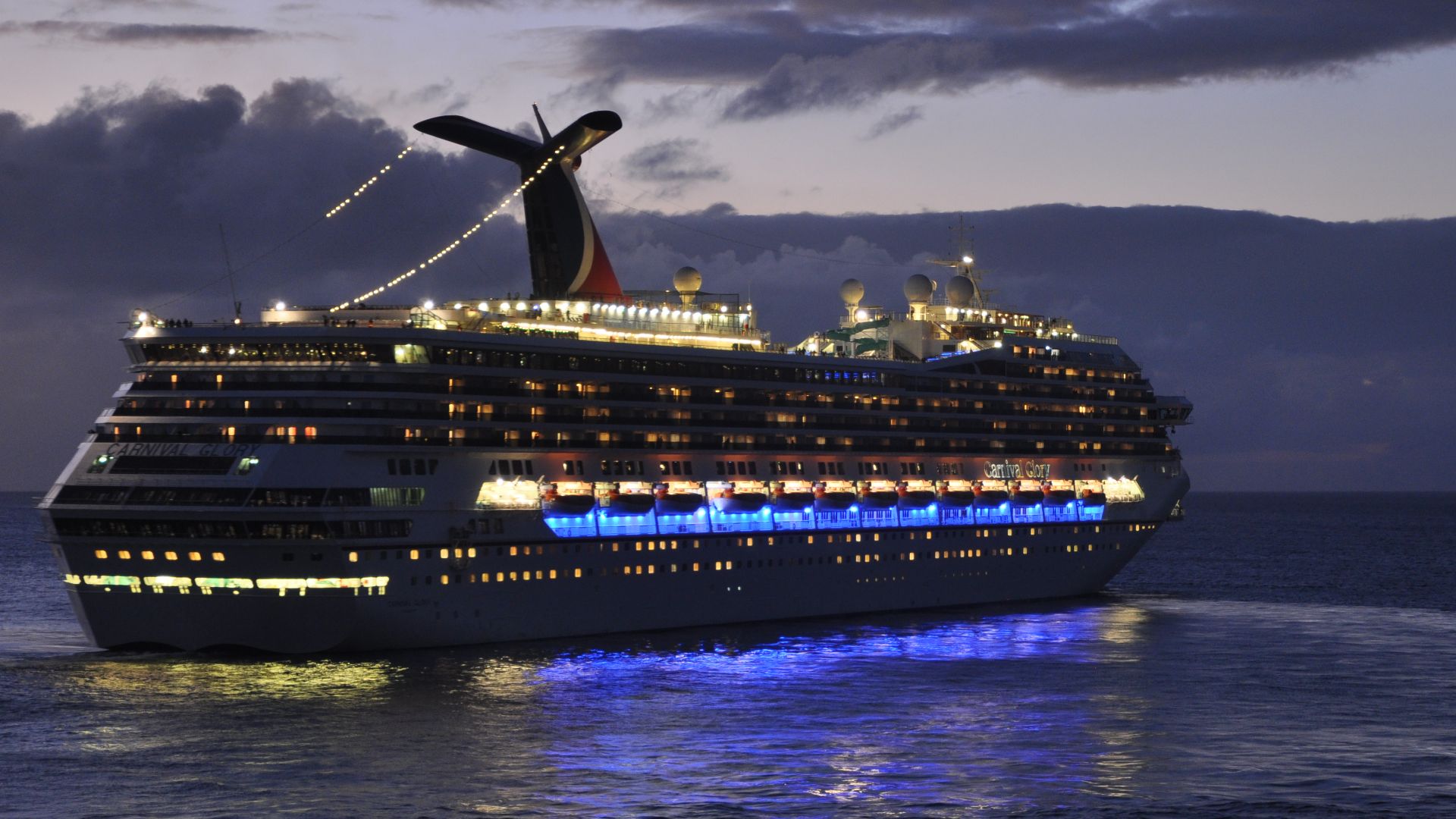 File:Carnival Glory at Night.JPG