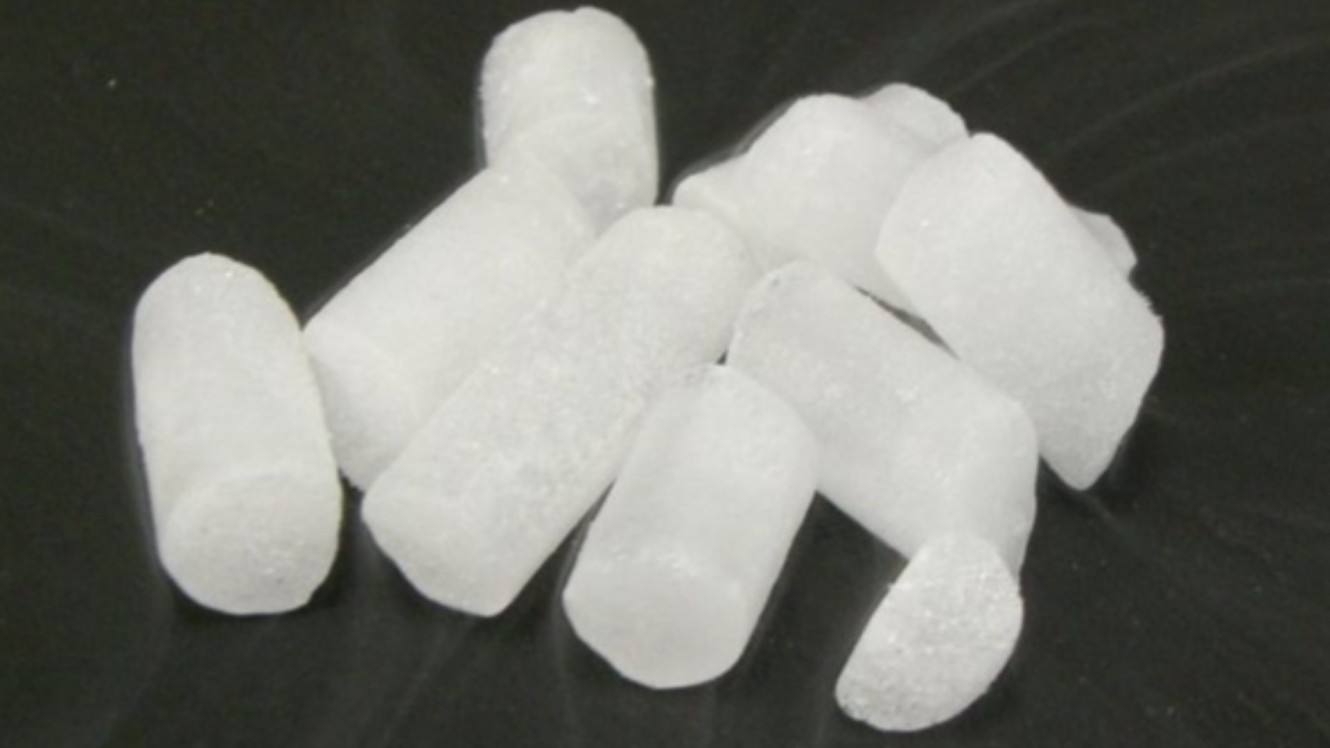 File:Dry Ice Pellets Subliming.jpg