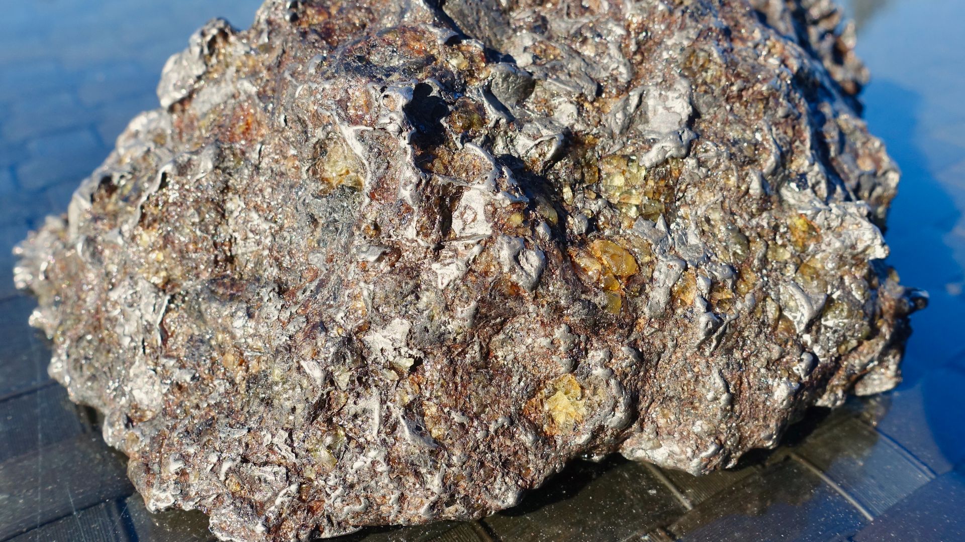 File:Nugget From Outer Space.jpg